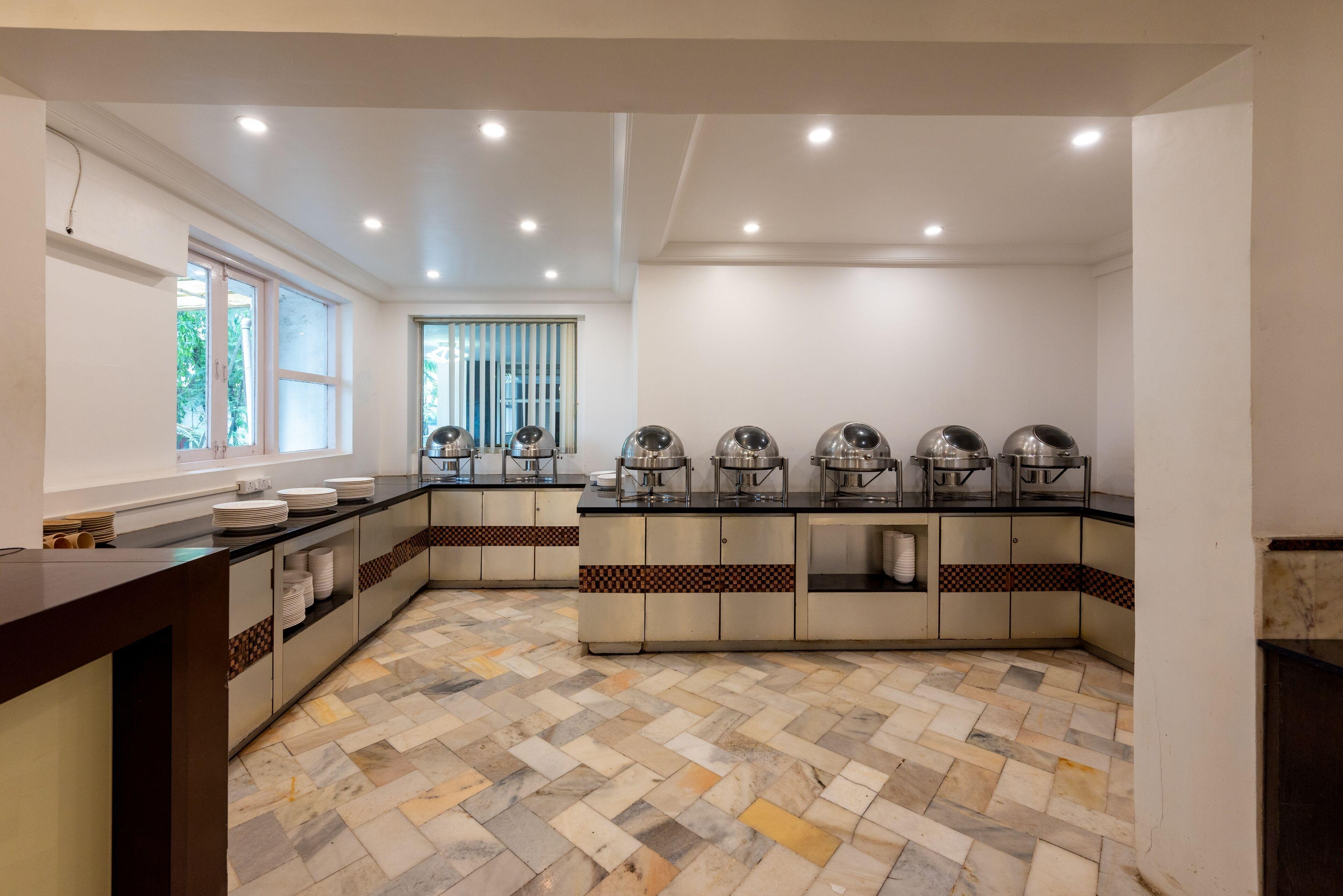 Hotel Balwas International