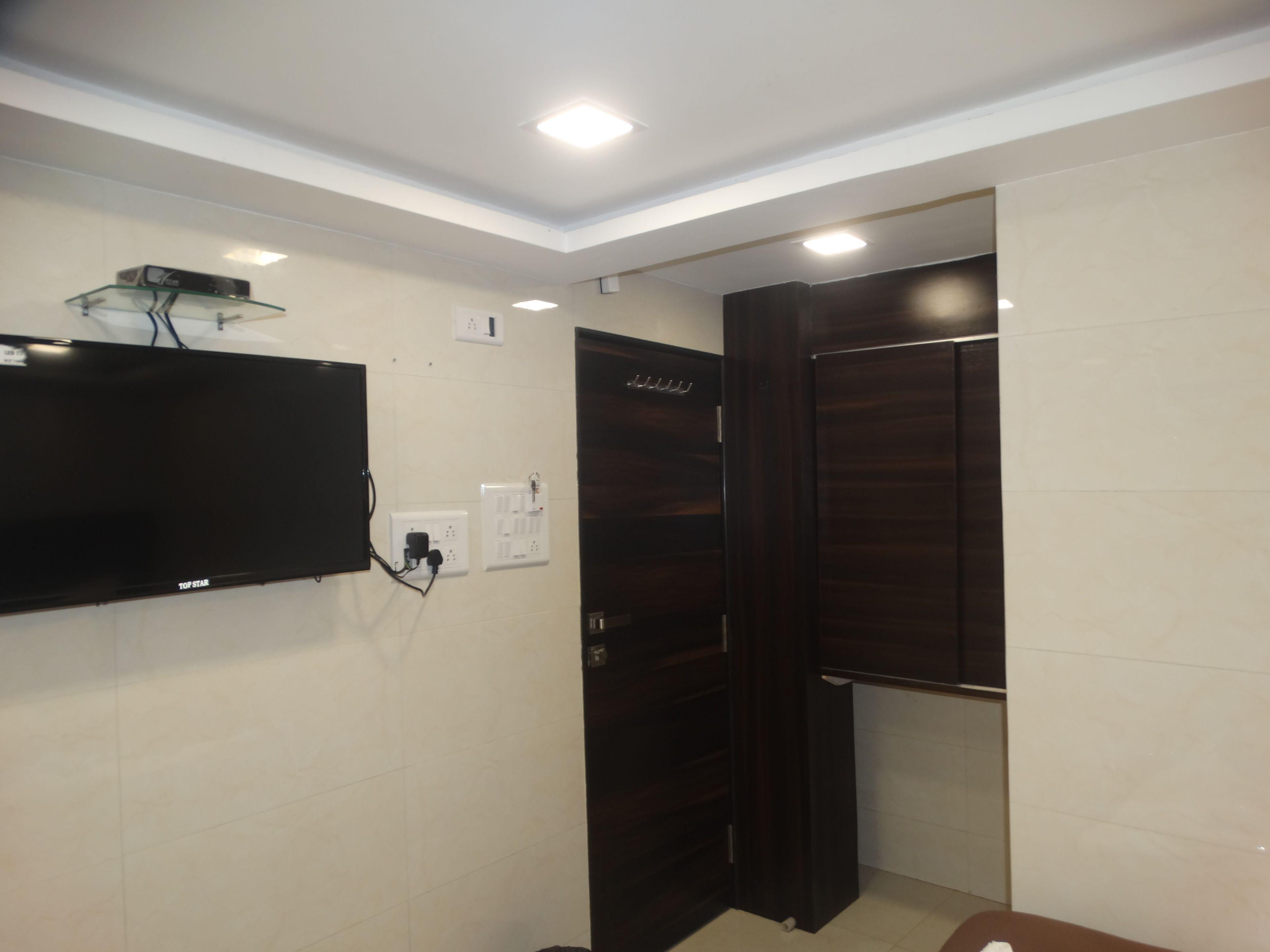 Qamar Mumbai