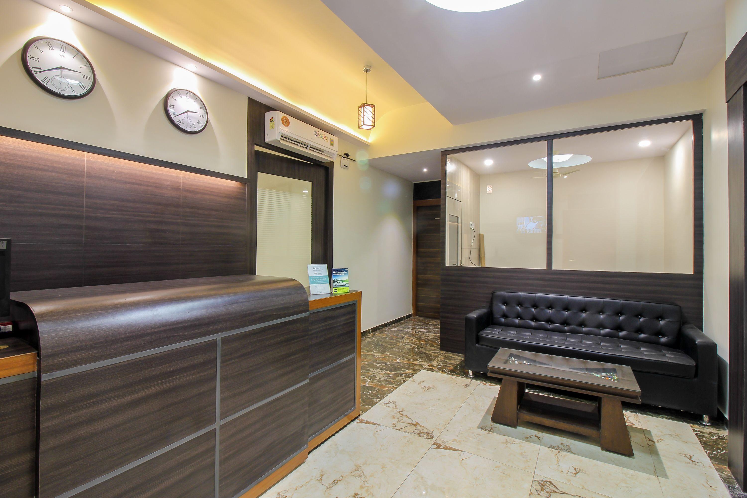 Fabhotel Aksa International 3*