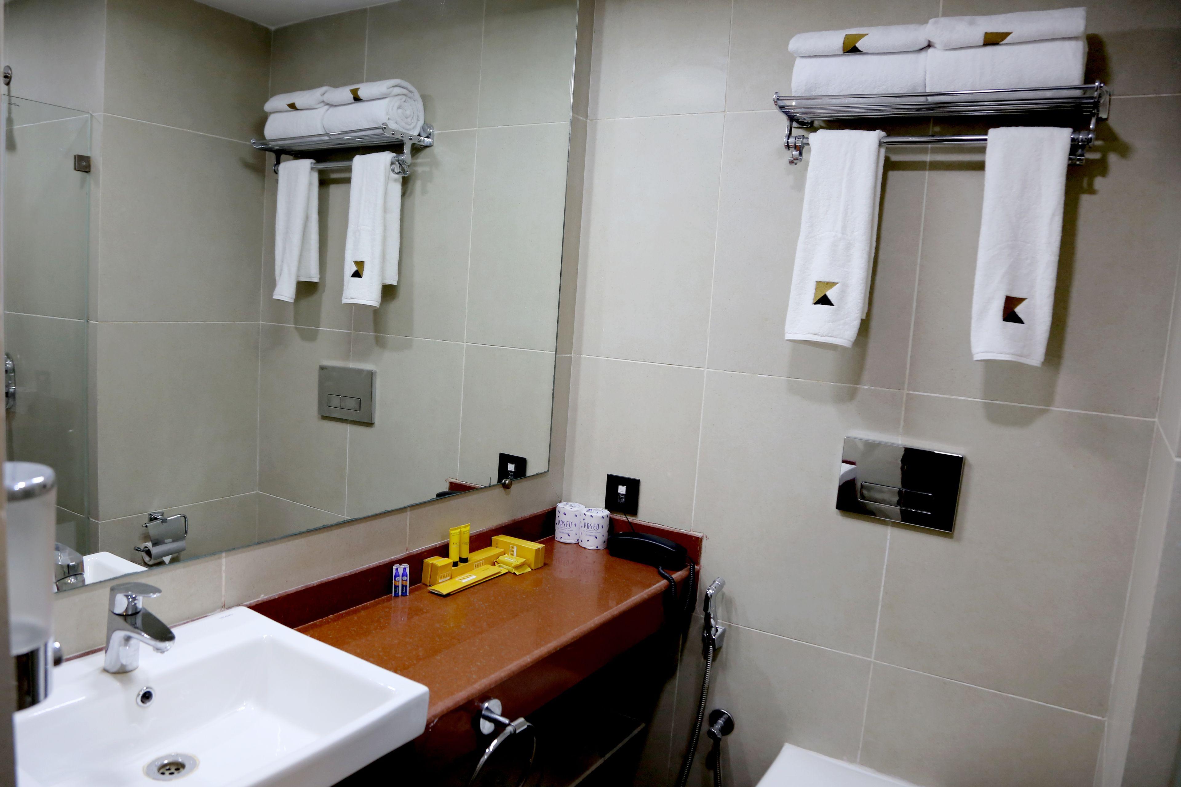 House Andheri East, Hotel 3*