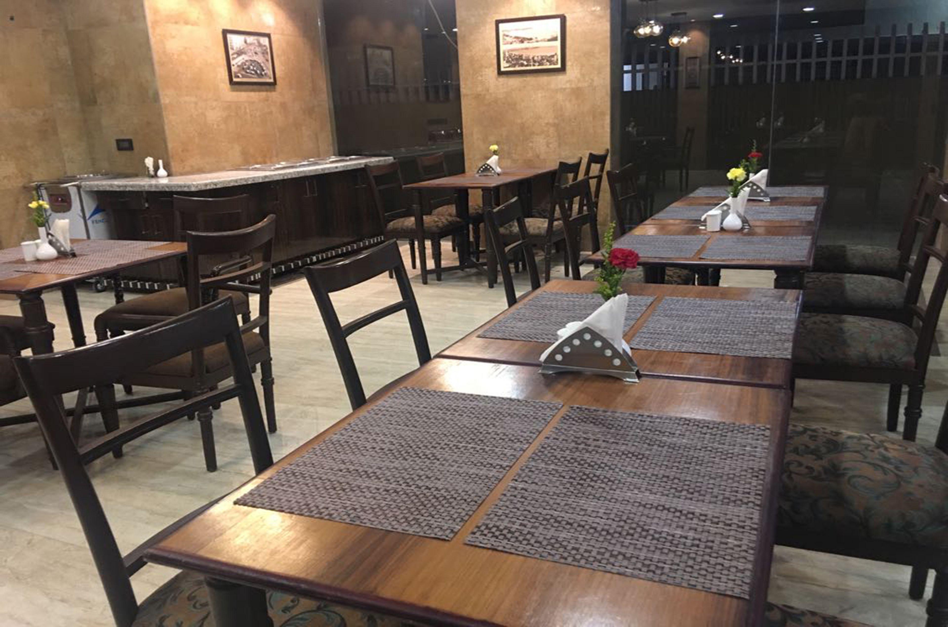 Hotel House Andheri East, Mumbai