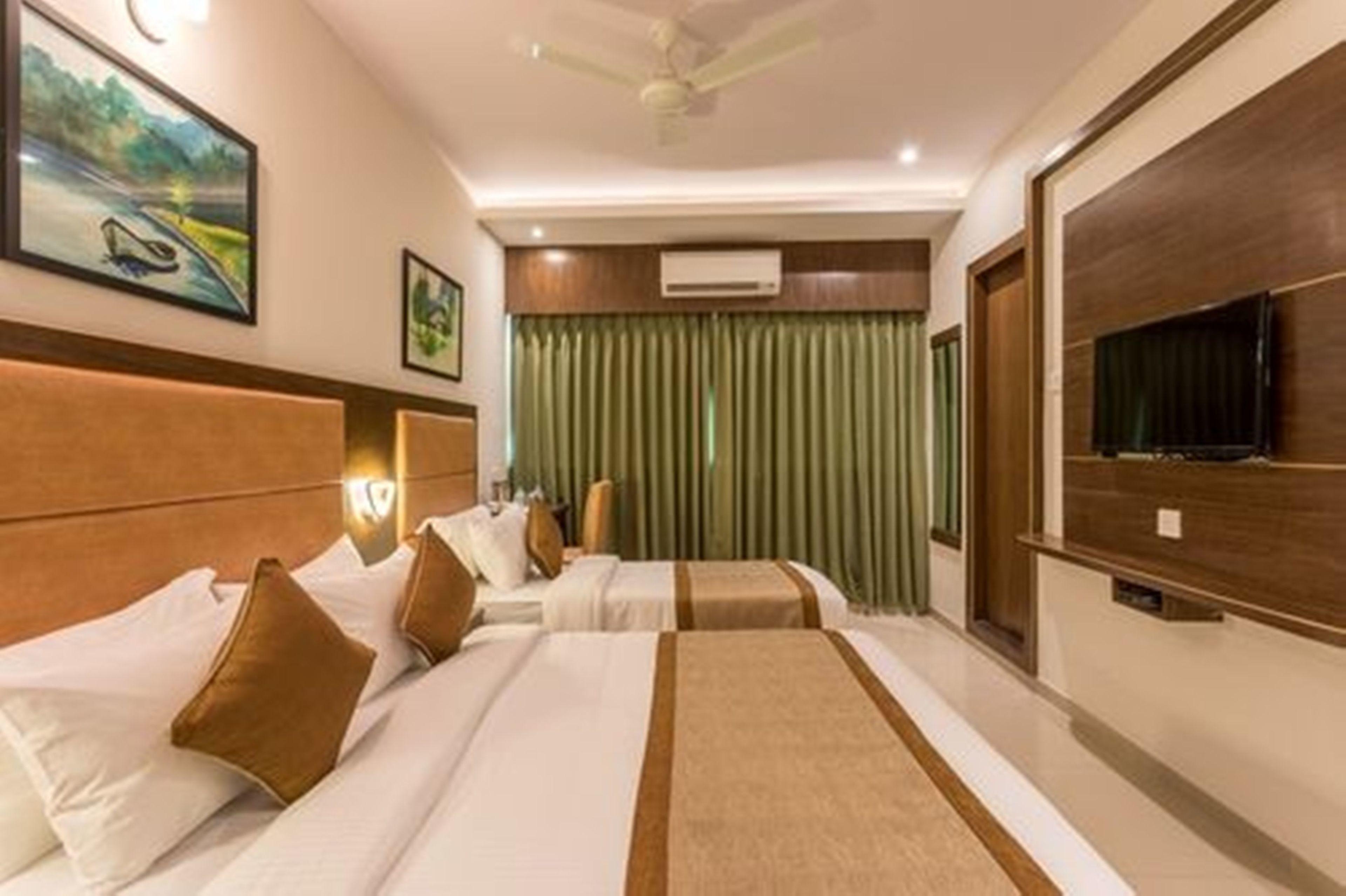 Fabhotel Admiral - Nr International Airport