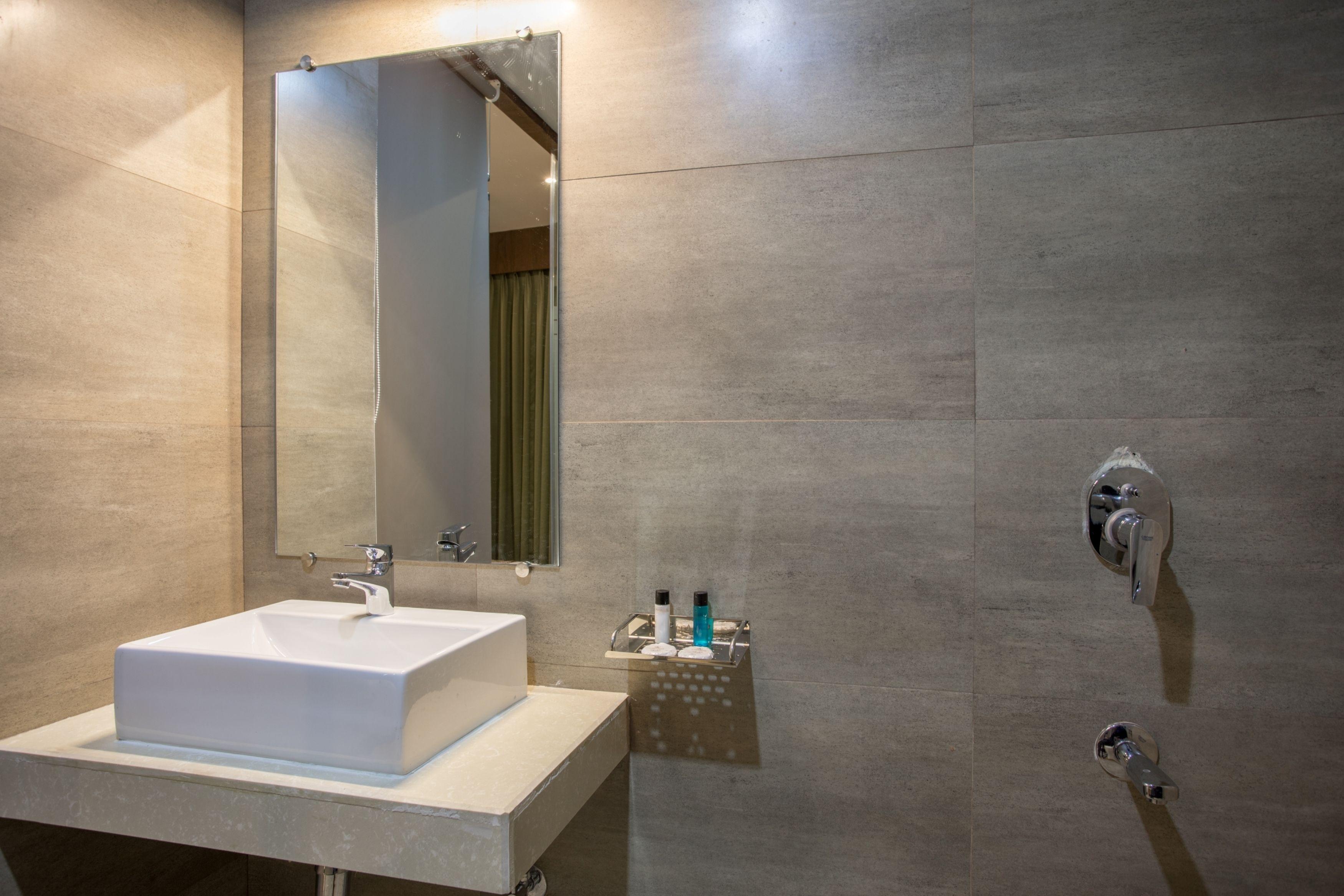 Fabhotel Admiral - Nr International Airport Hotel Mumbai