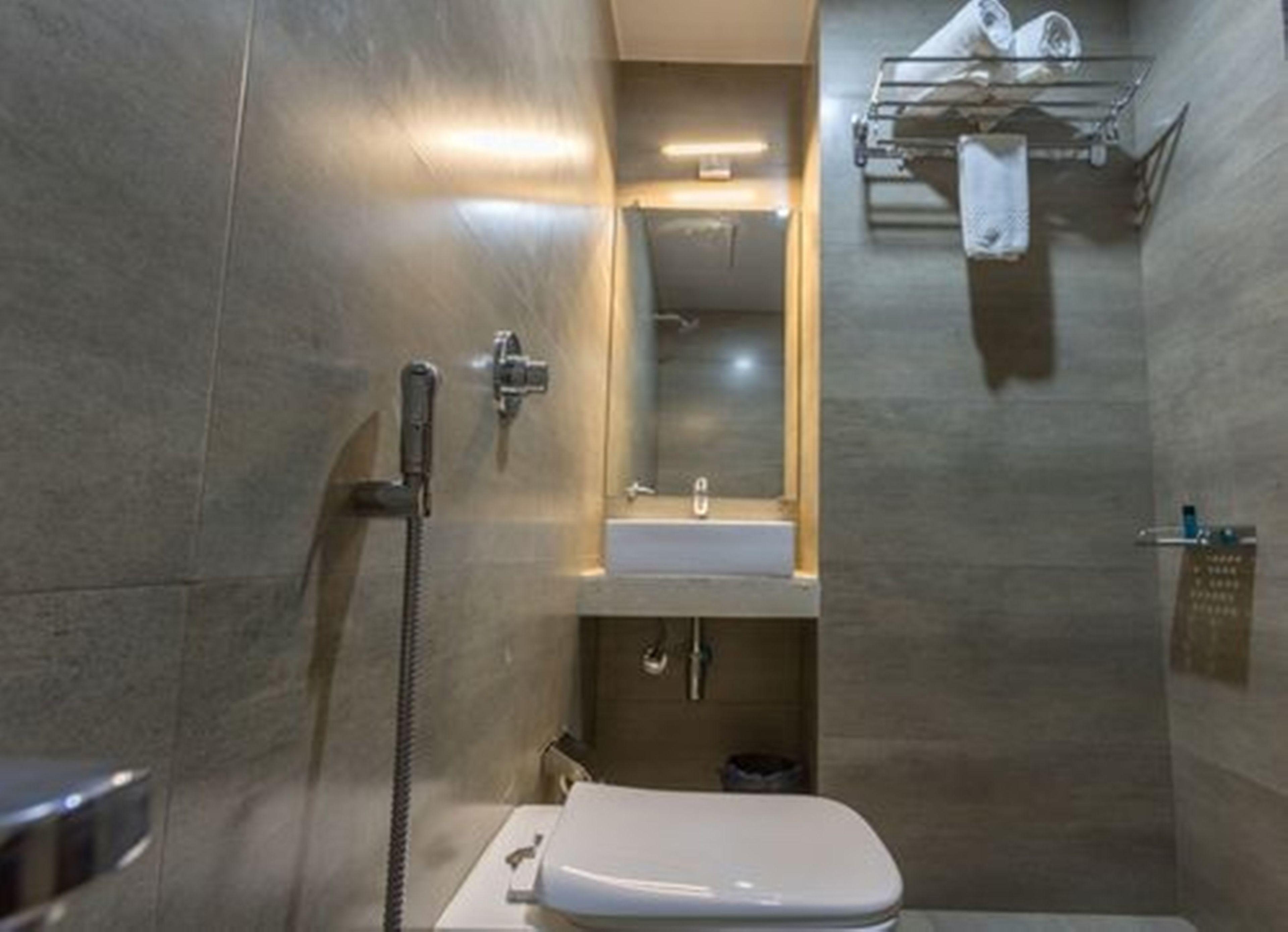 Fabhotel Admiral - Nr International Airport 3* Mumbai