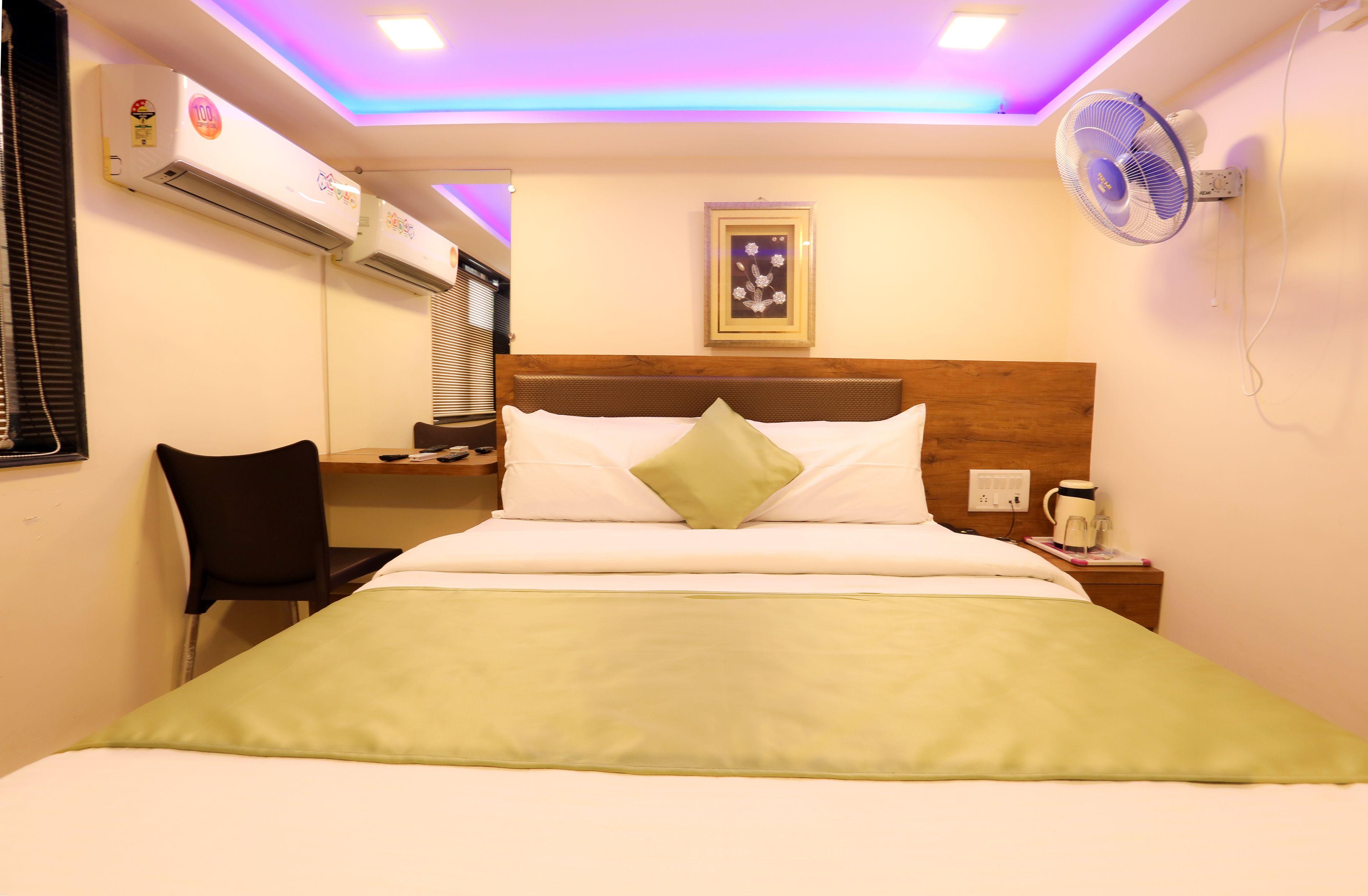 Hotel Happyland