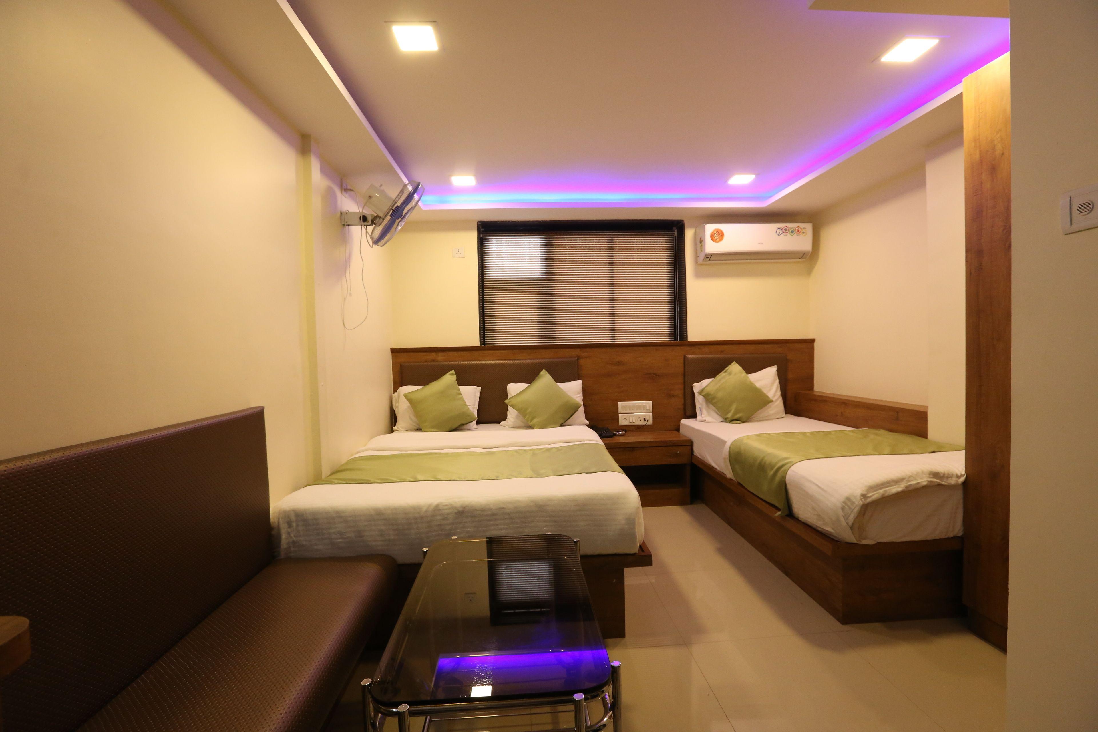 Happyland Hotel 3*