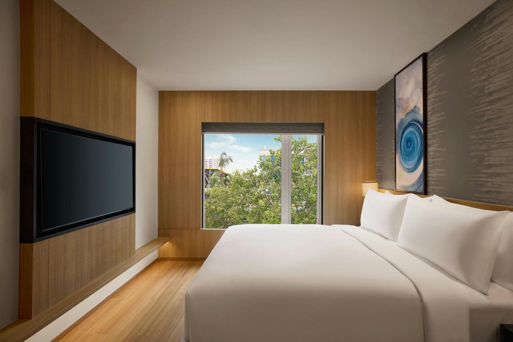 Hotel Fairfield By Marriott Andheri West 4*