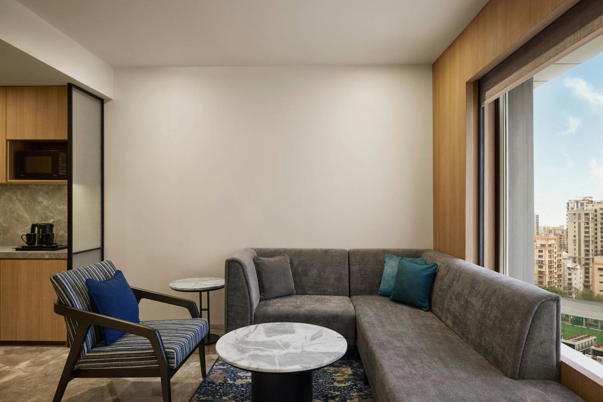 Fairfield By Marriott Andheri West Hotel