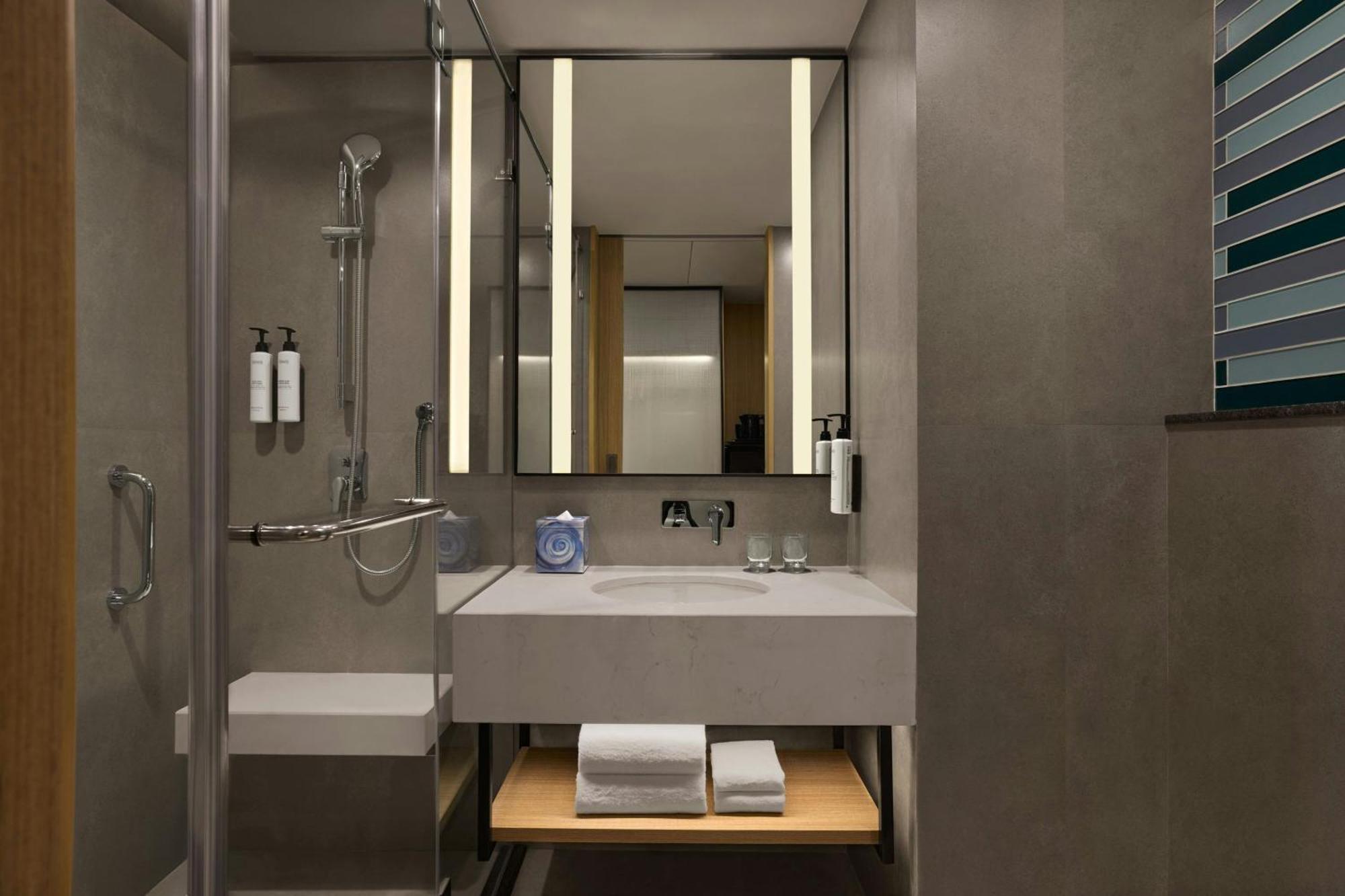 Hotel Fairfield By Marriott Andheri West Mumbai