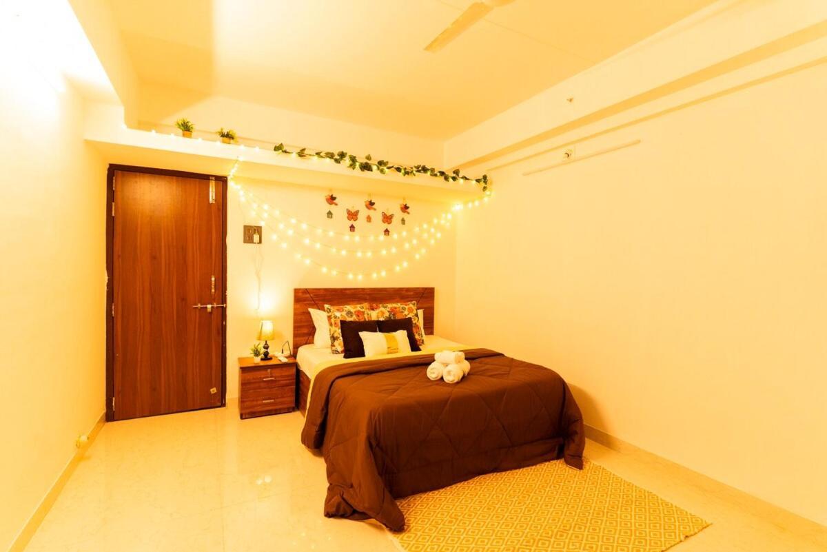 Peaceful, Spacious 2bhk With Balcony & Skylineview Apartment Mumbai