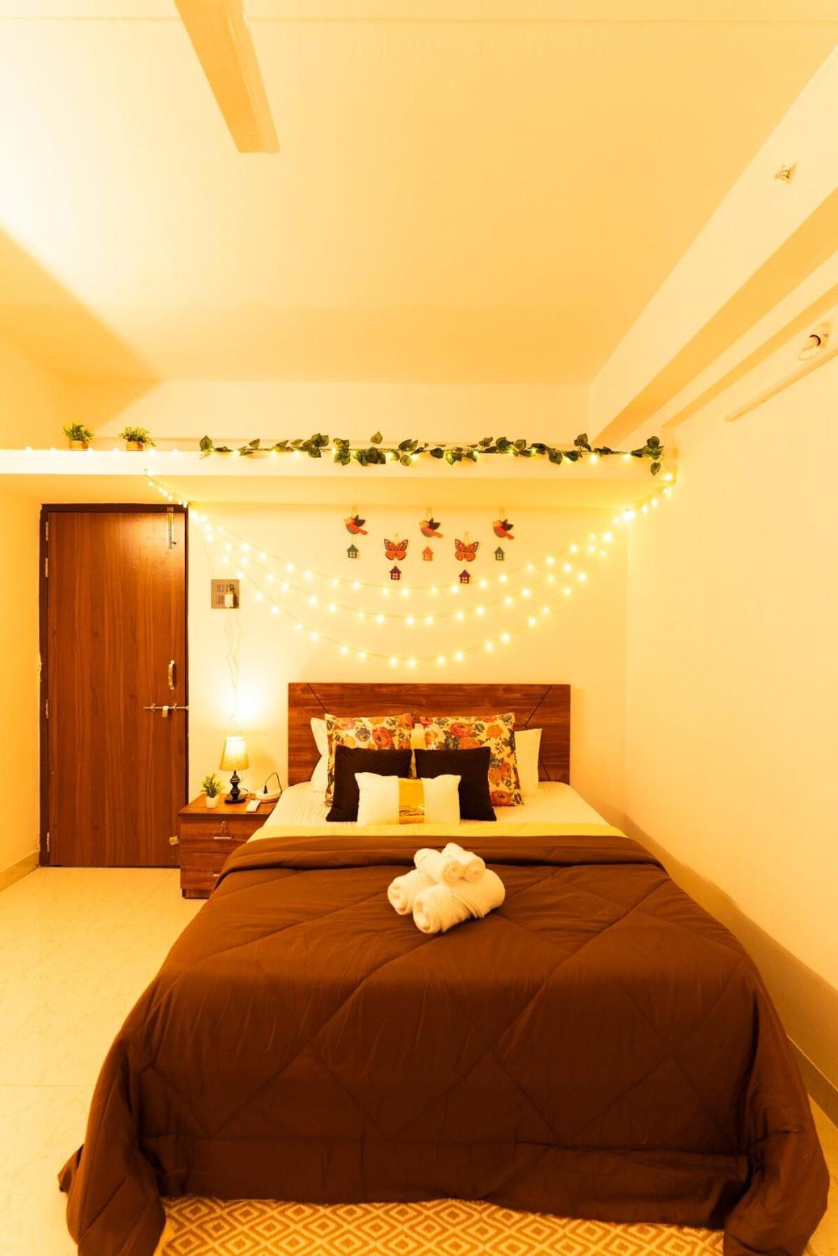 Peaceful, Spacious 2bhk With Balcony & Skylineview * Mumbai