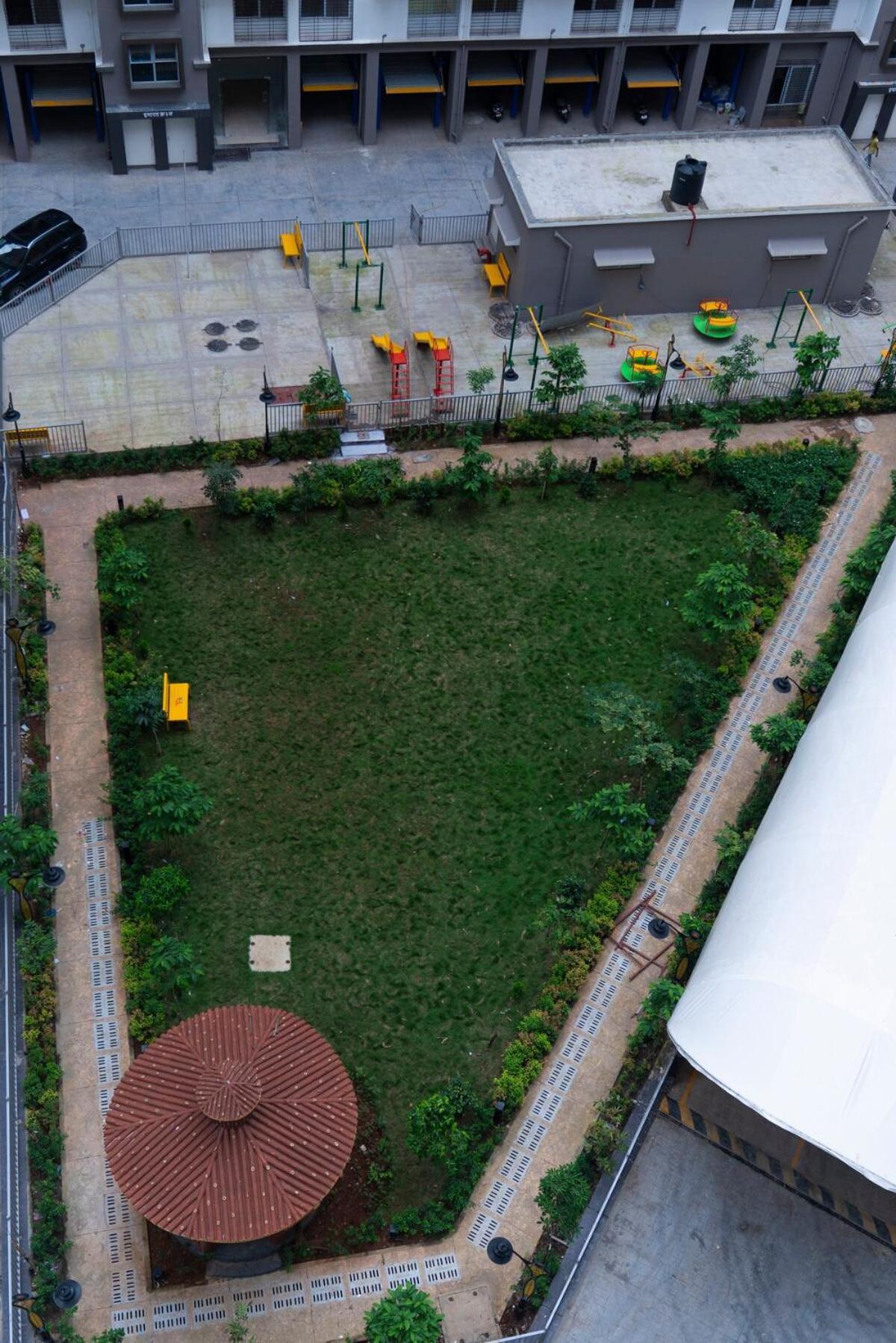 Apartment Peaceful, Spacious 2bhk With Balcony & Skylineview *