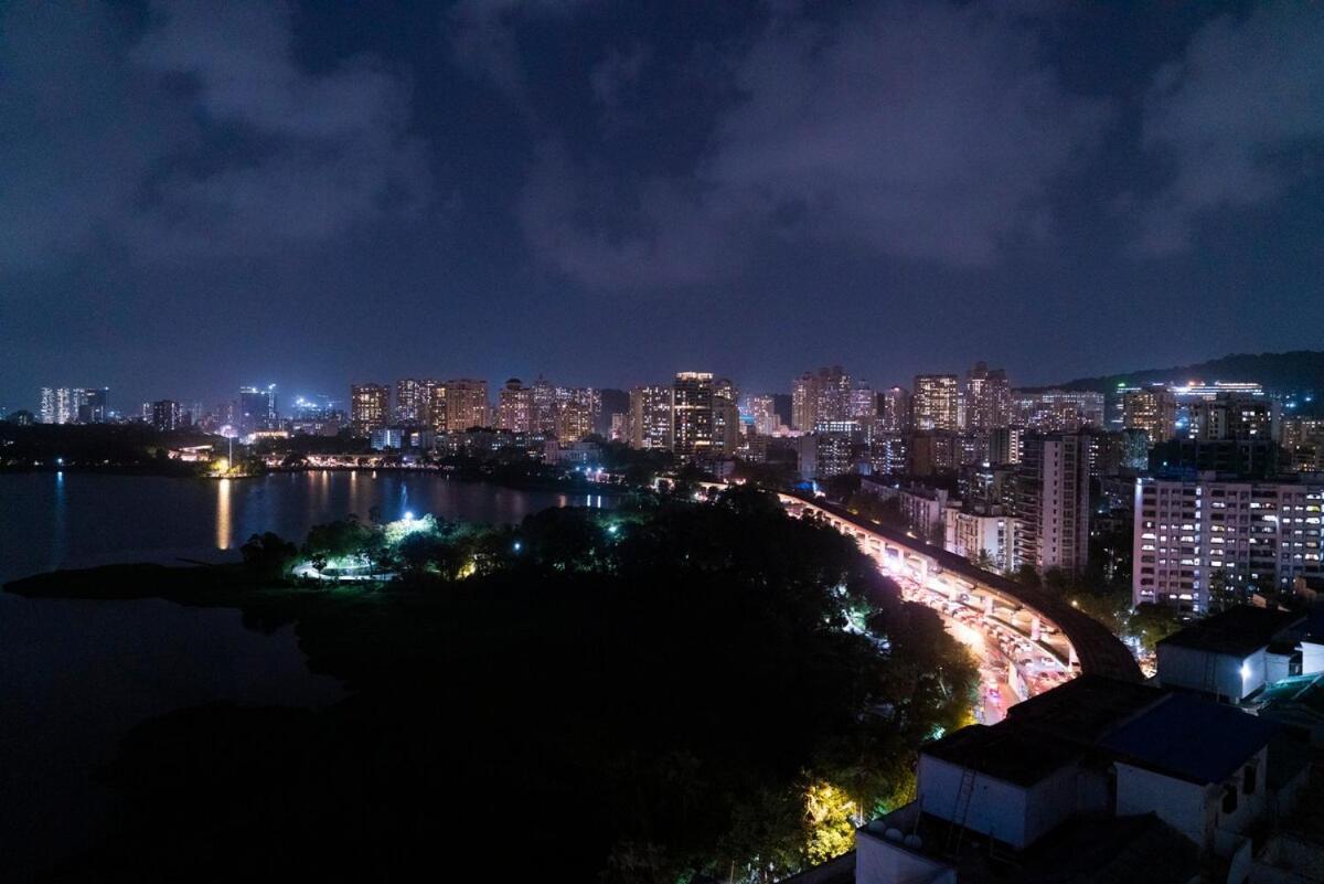 Peaceful, Spacious 2bhk With Balcony & Skylineview * Mumbai