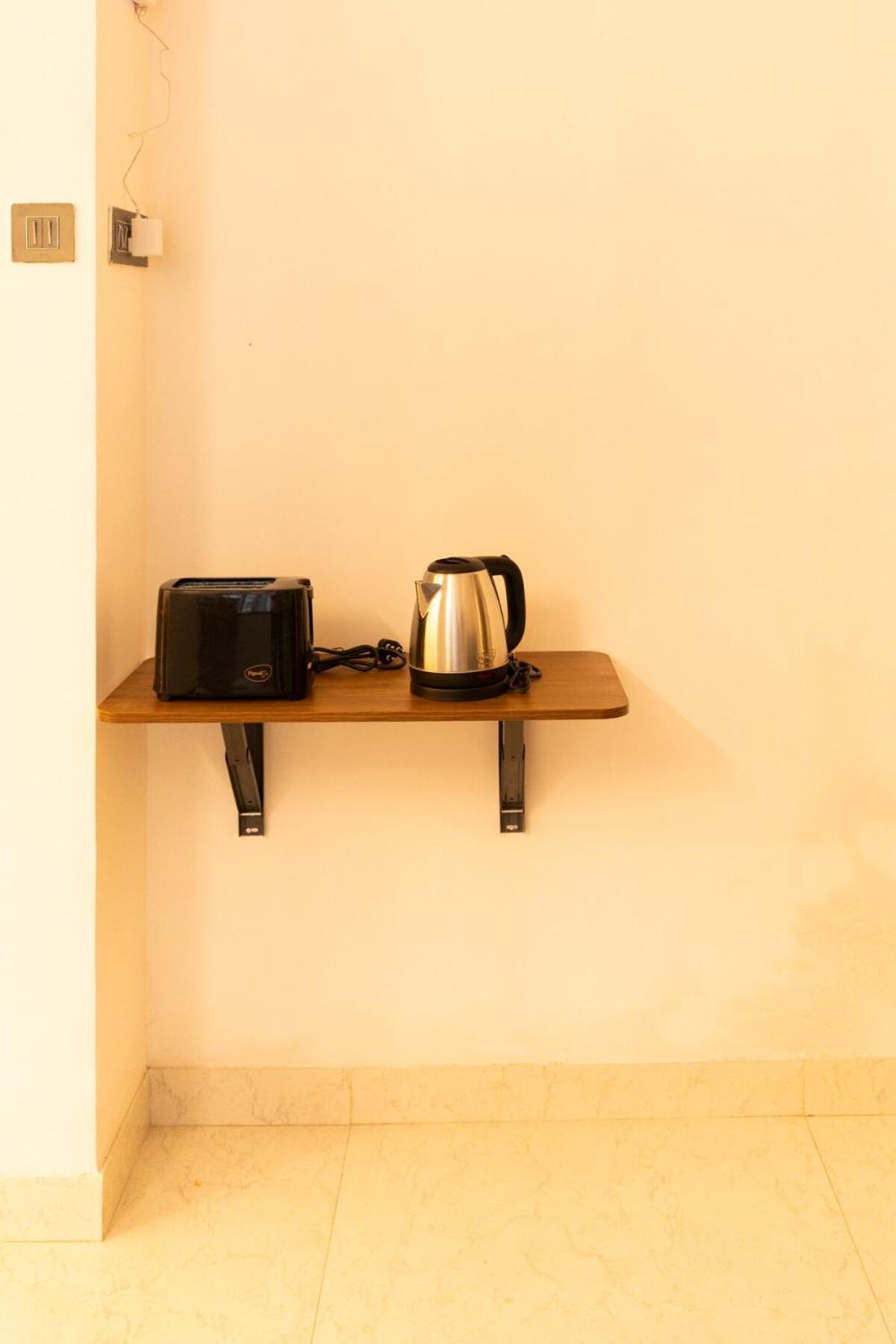 Peaceful, Spacious 2bhk With Balcony & Skylineview Apartment Mumbai