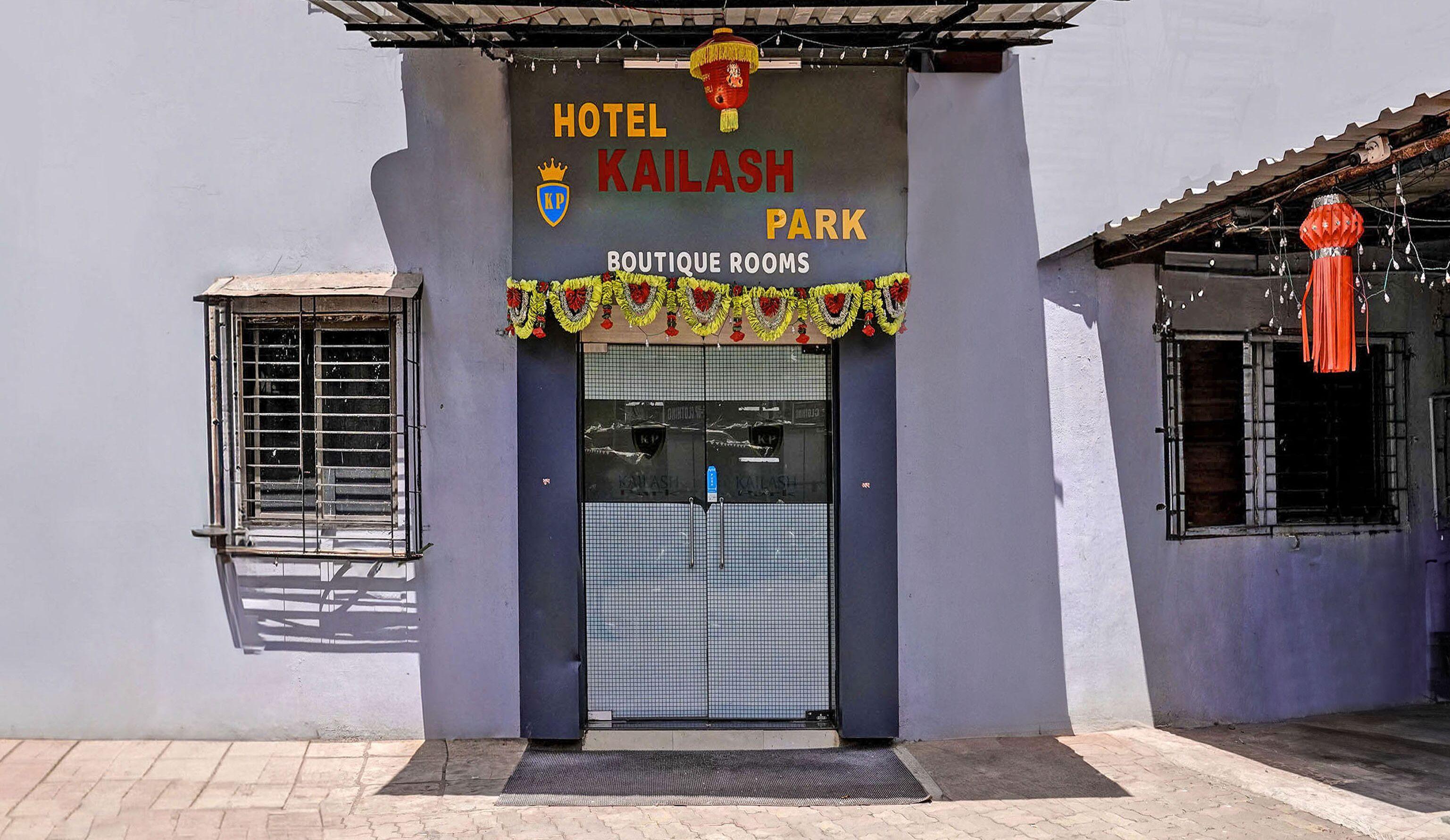 Oyo 845 Kailash Park Mumbai