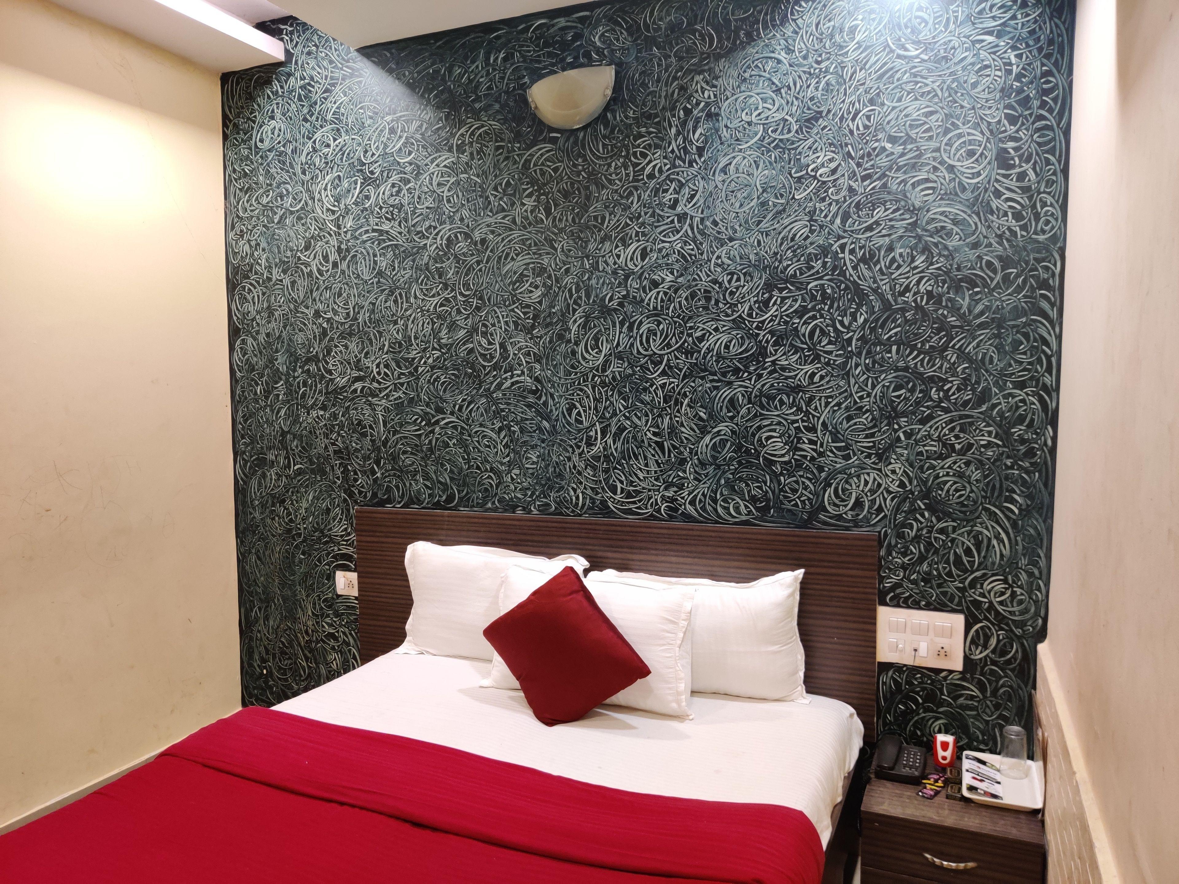 Golden Sagar - Kurla 3*