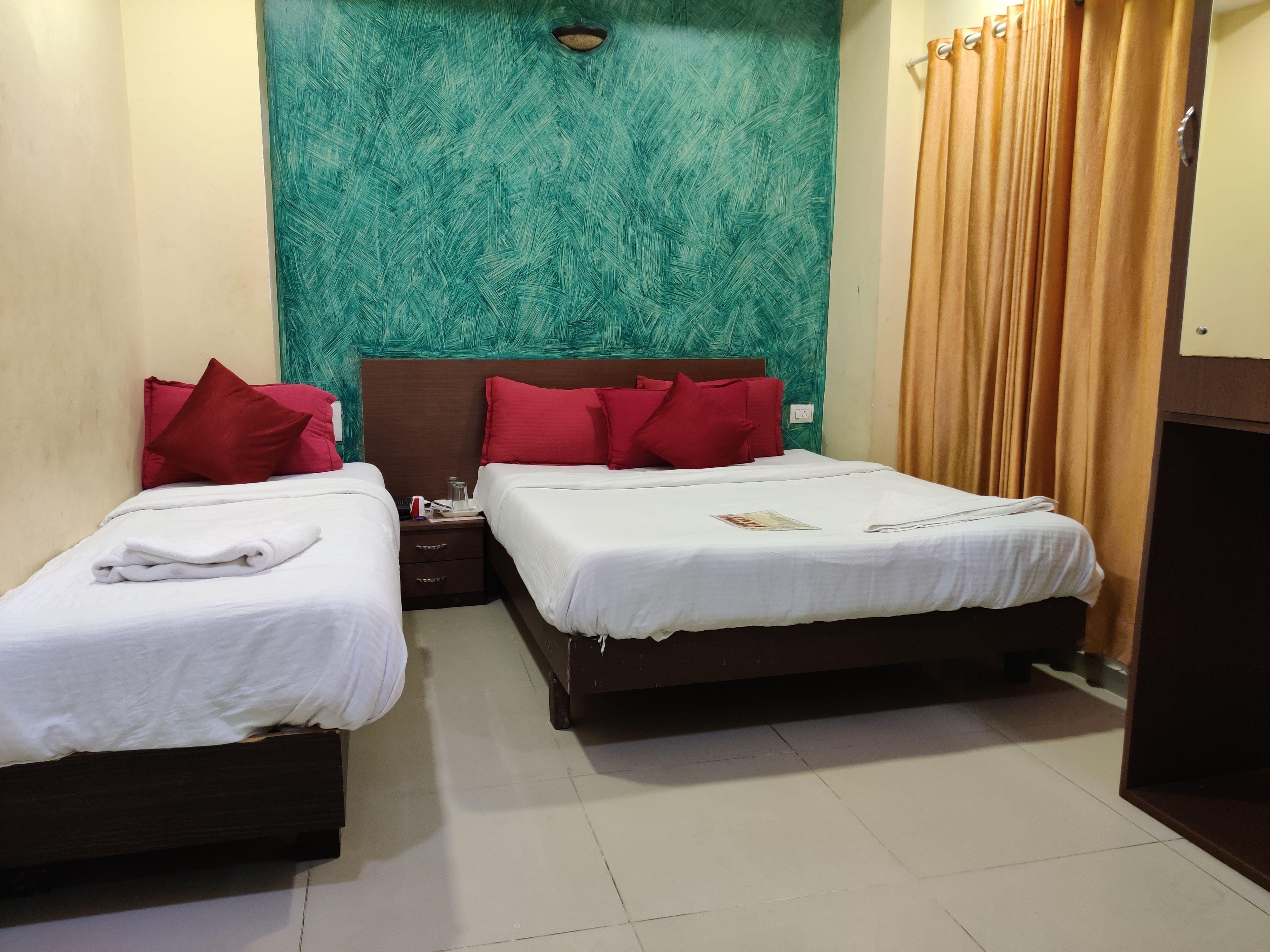 Hotel Golden Sagar - Kurla 3*