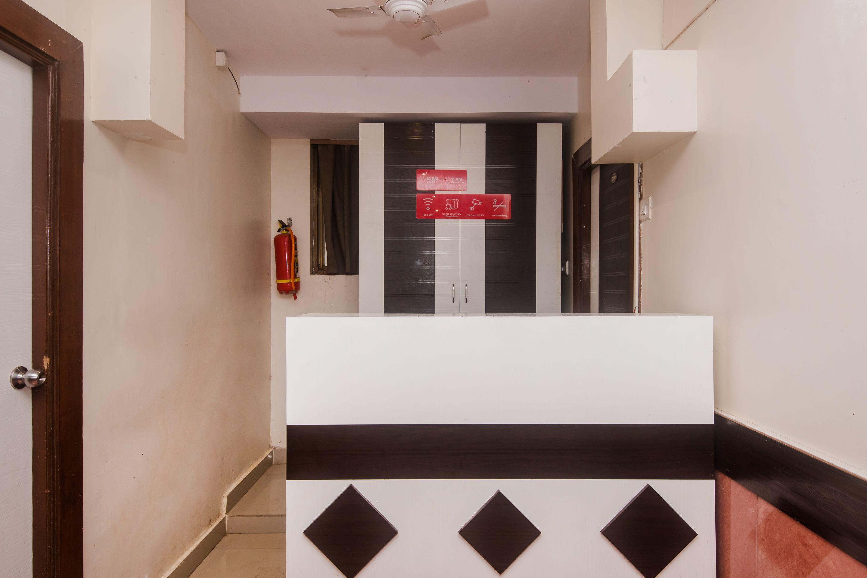 Oyo 22039 Bkc Grand Hotel 3*