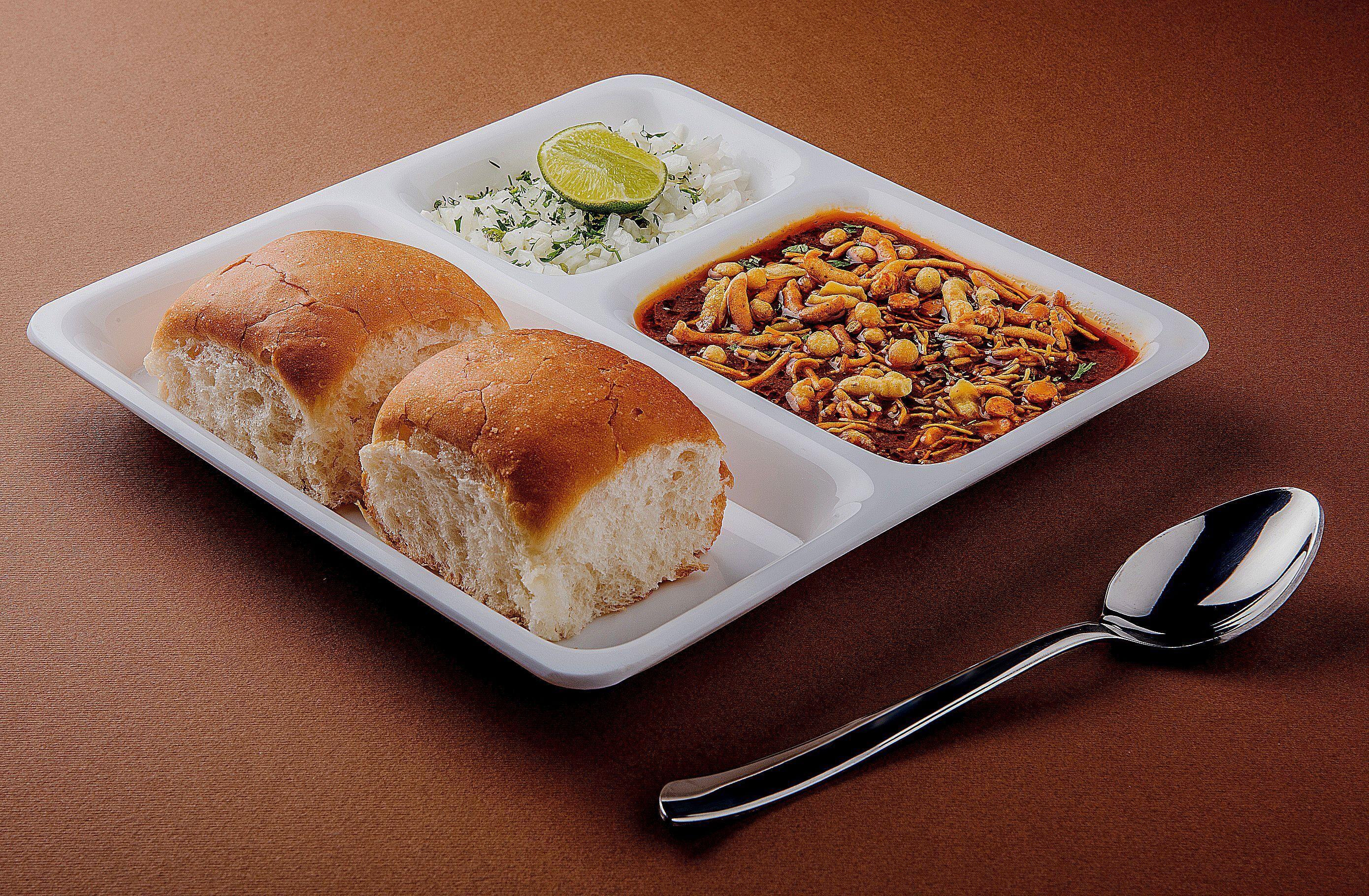 Oyo 22039 Bkc Grand Hotel Mumbai