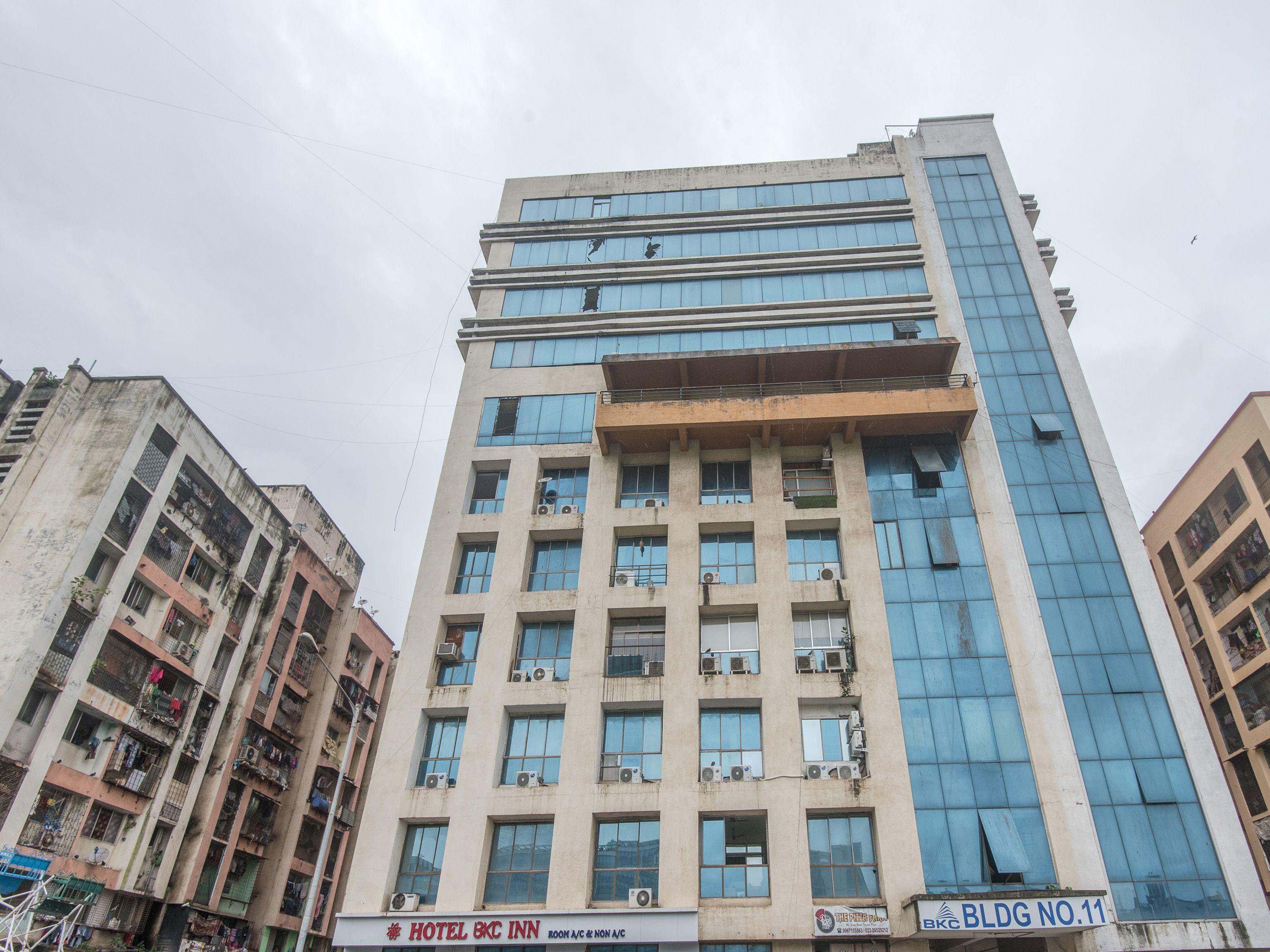 Oyo 22039 Bkc Grand Hotel 3*