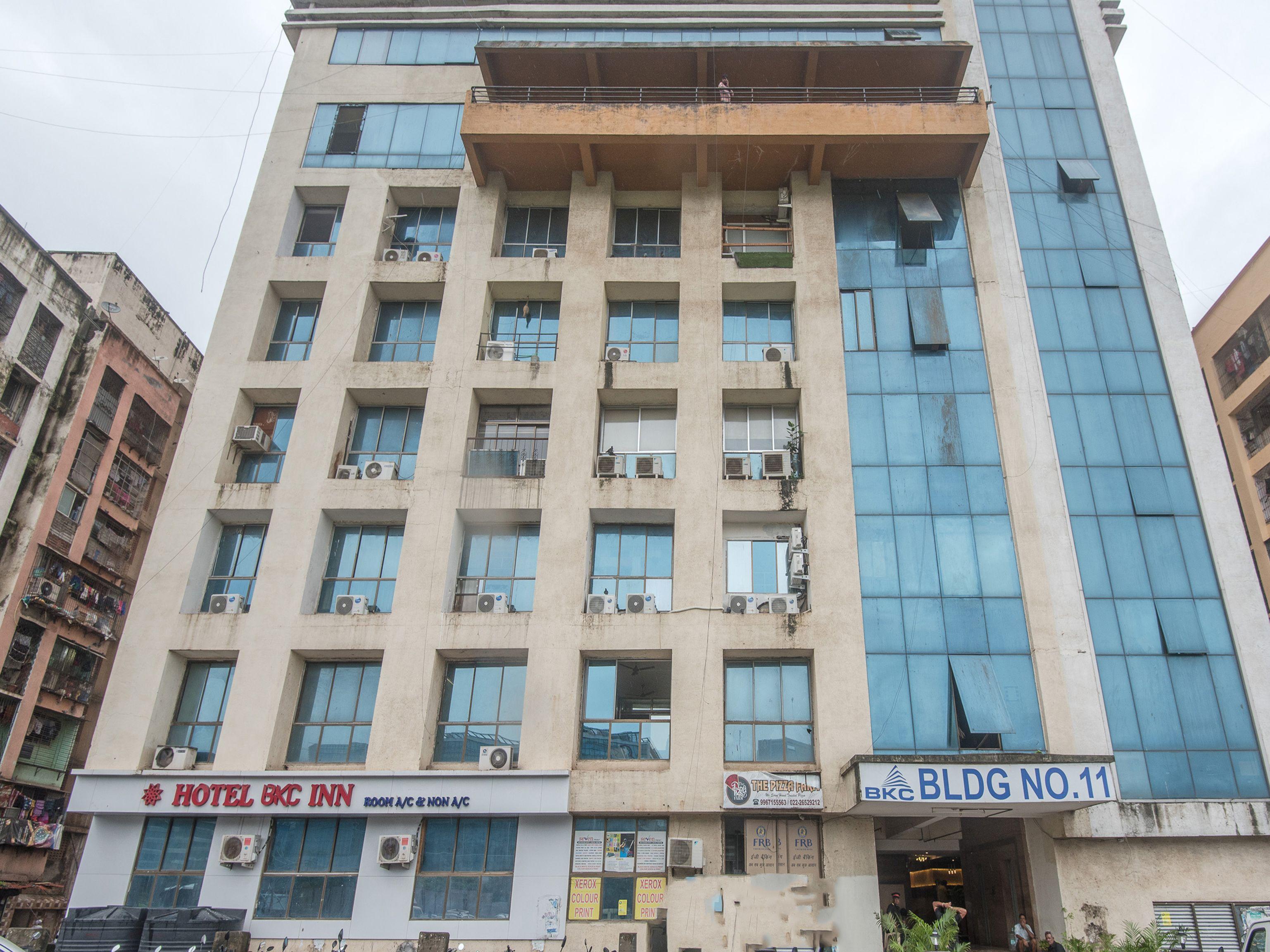 Oyo 22039 Bkc Grand Hotel 3*