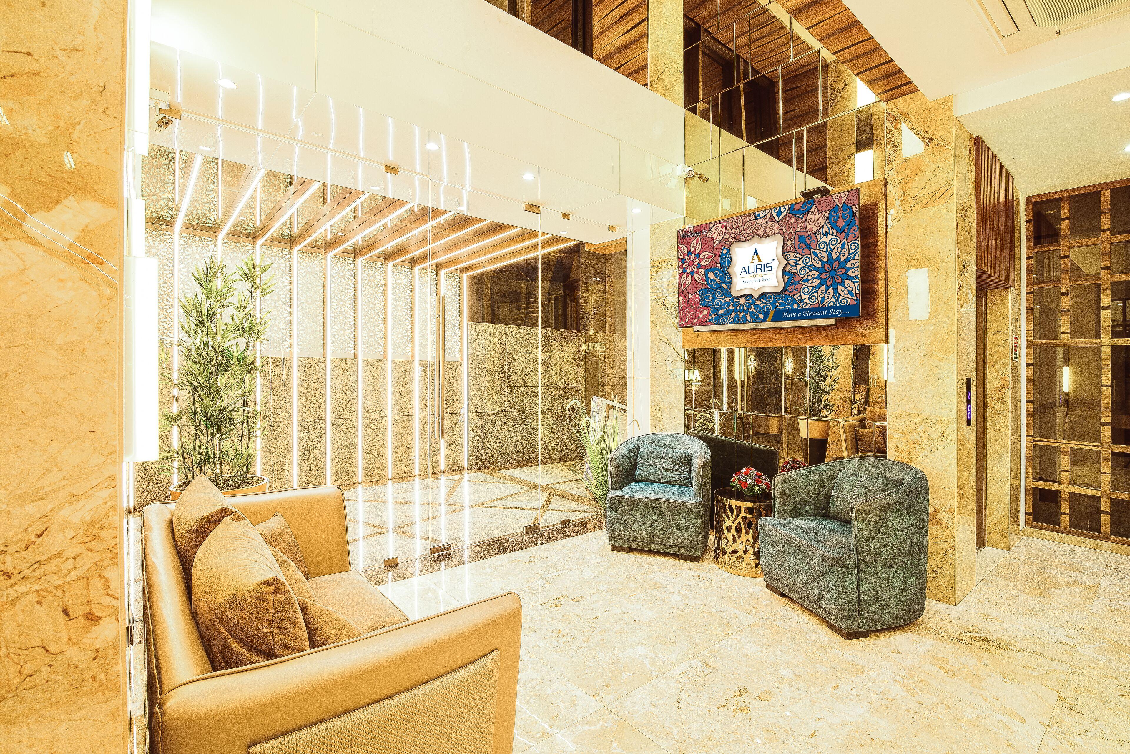 Hotel Auris & Banquets, International Airport 4*