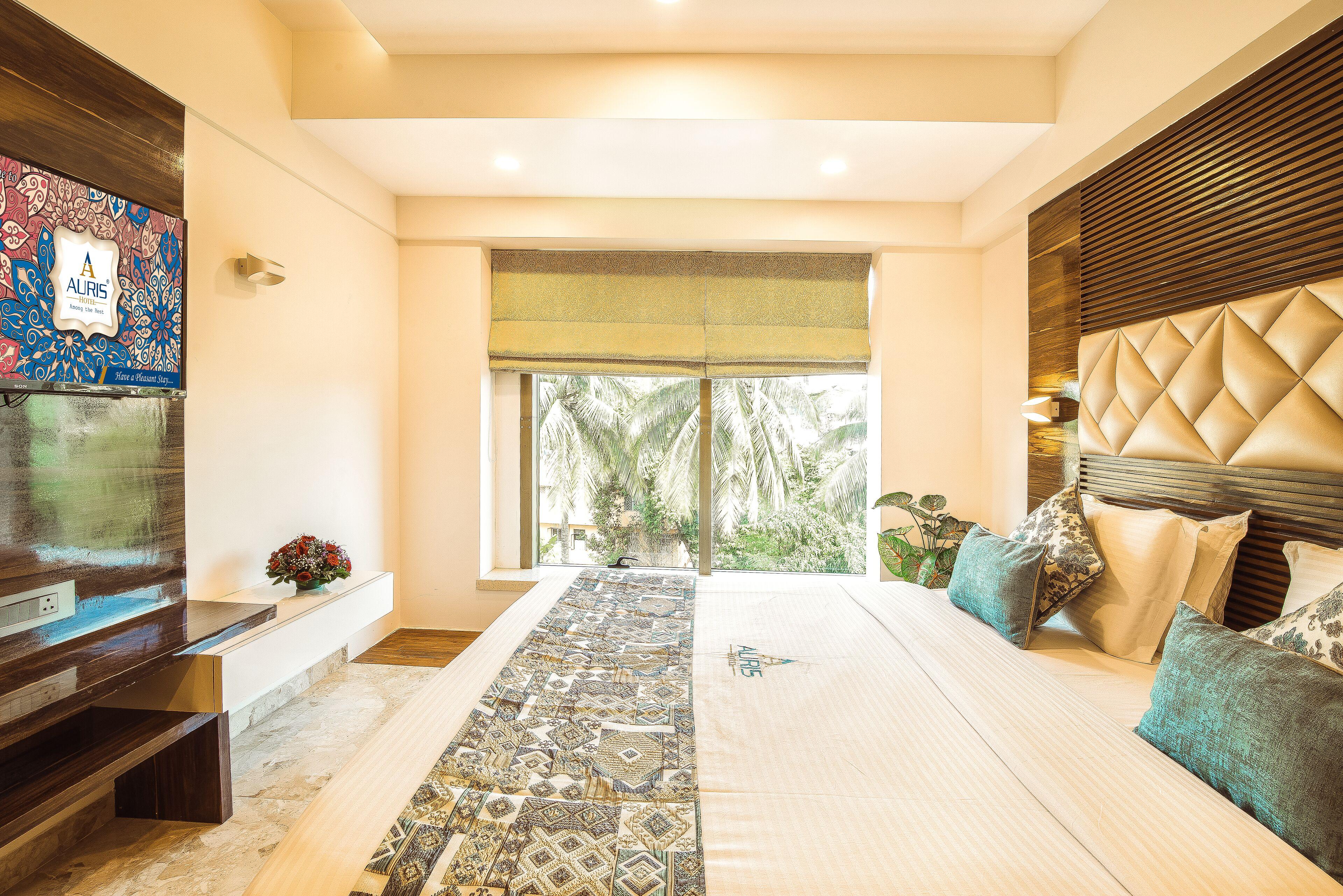 Auris & Banquets, International Airport