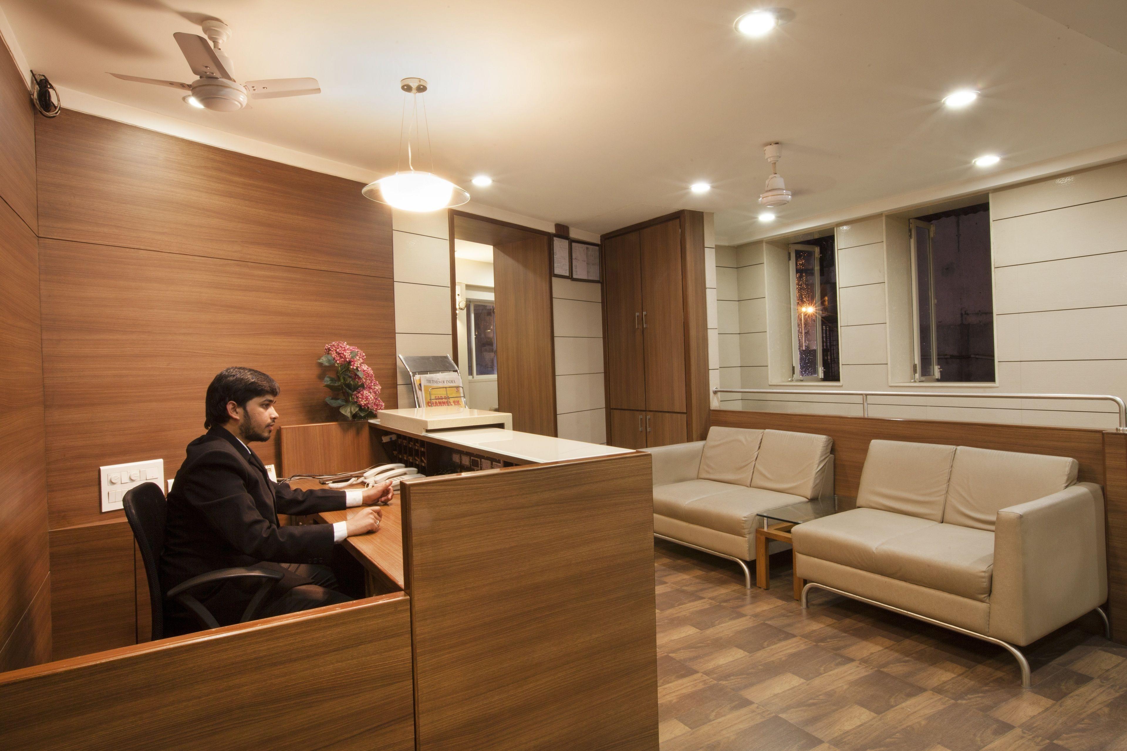 Hotel Fabhotel Rahat