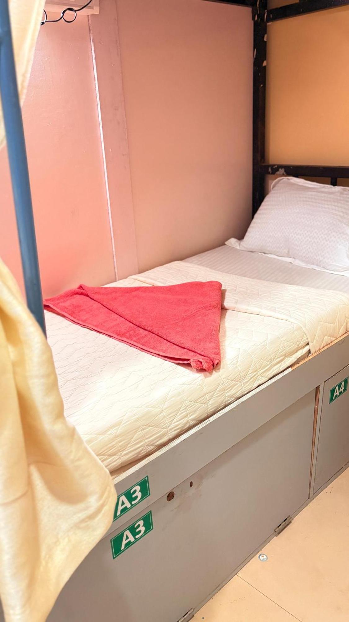 Welcome & Pg Male And Female * Mumbai