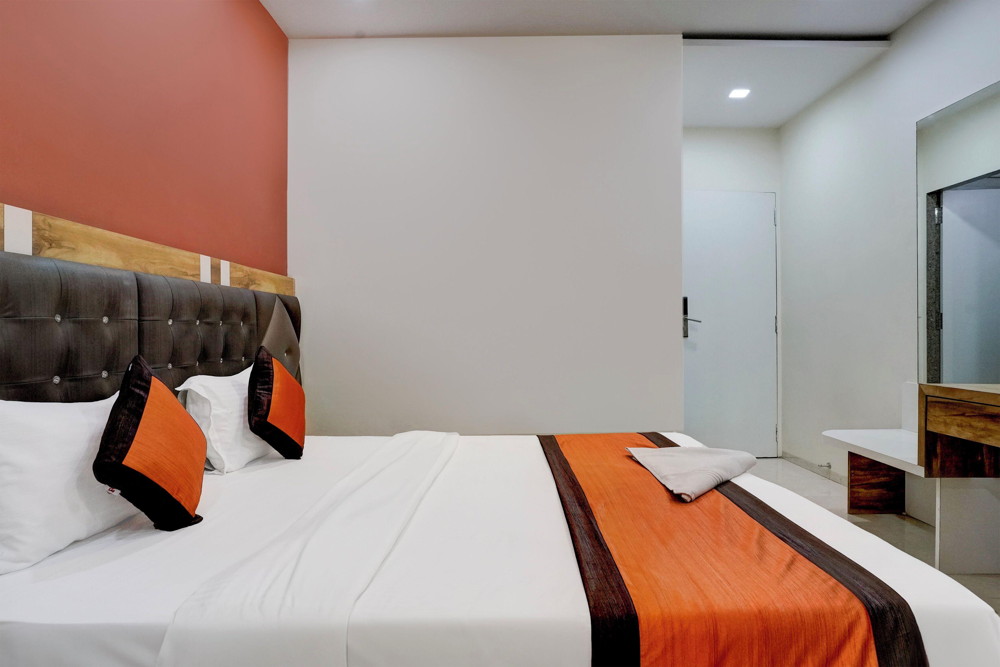 Fabhotel Veera Residency - Nr Airport Hotel
