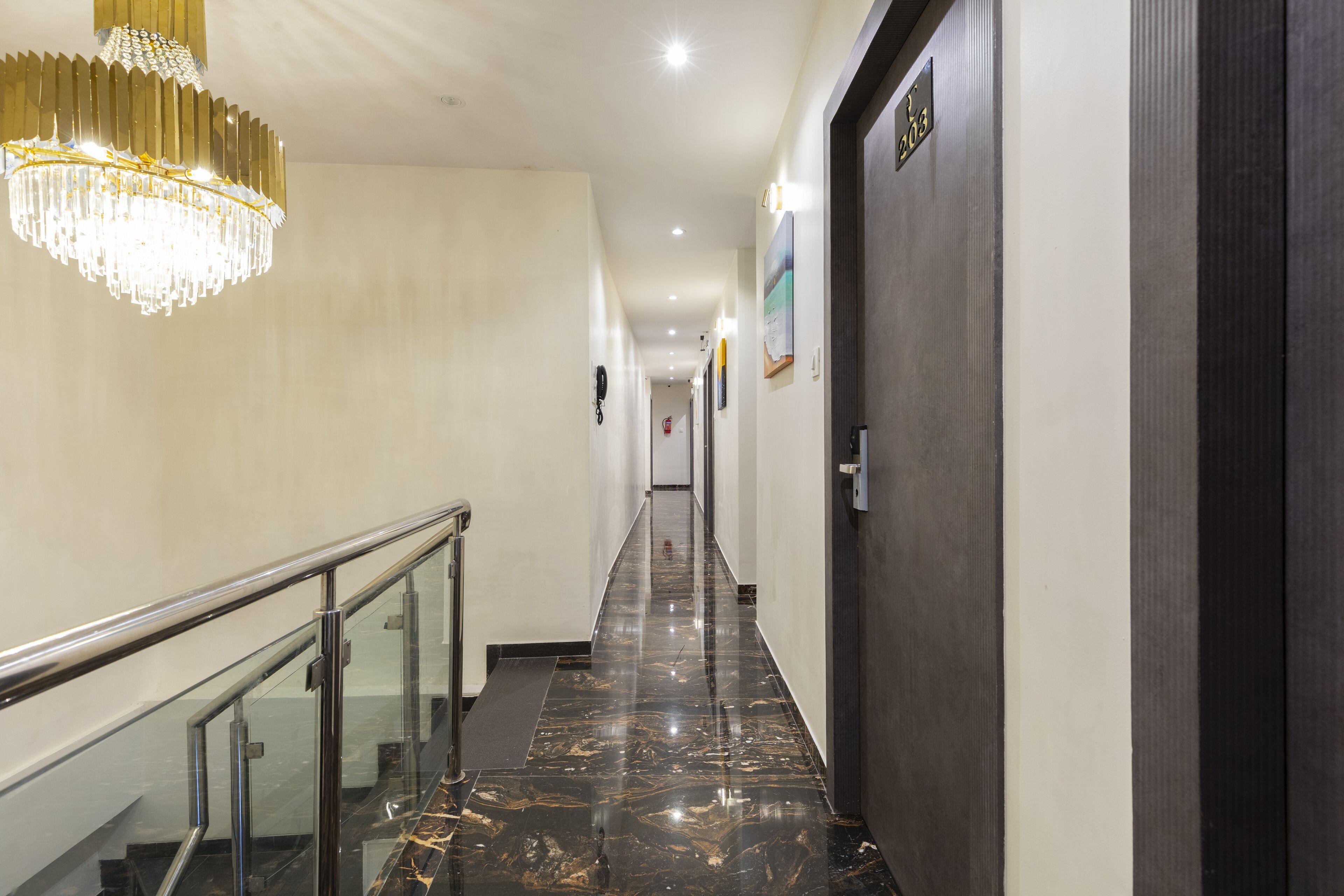 Hotel Classio Andheri - Near Dn Nagar Metro Station Mumbai