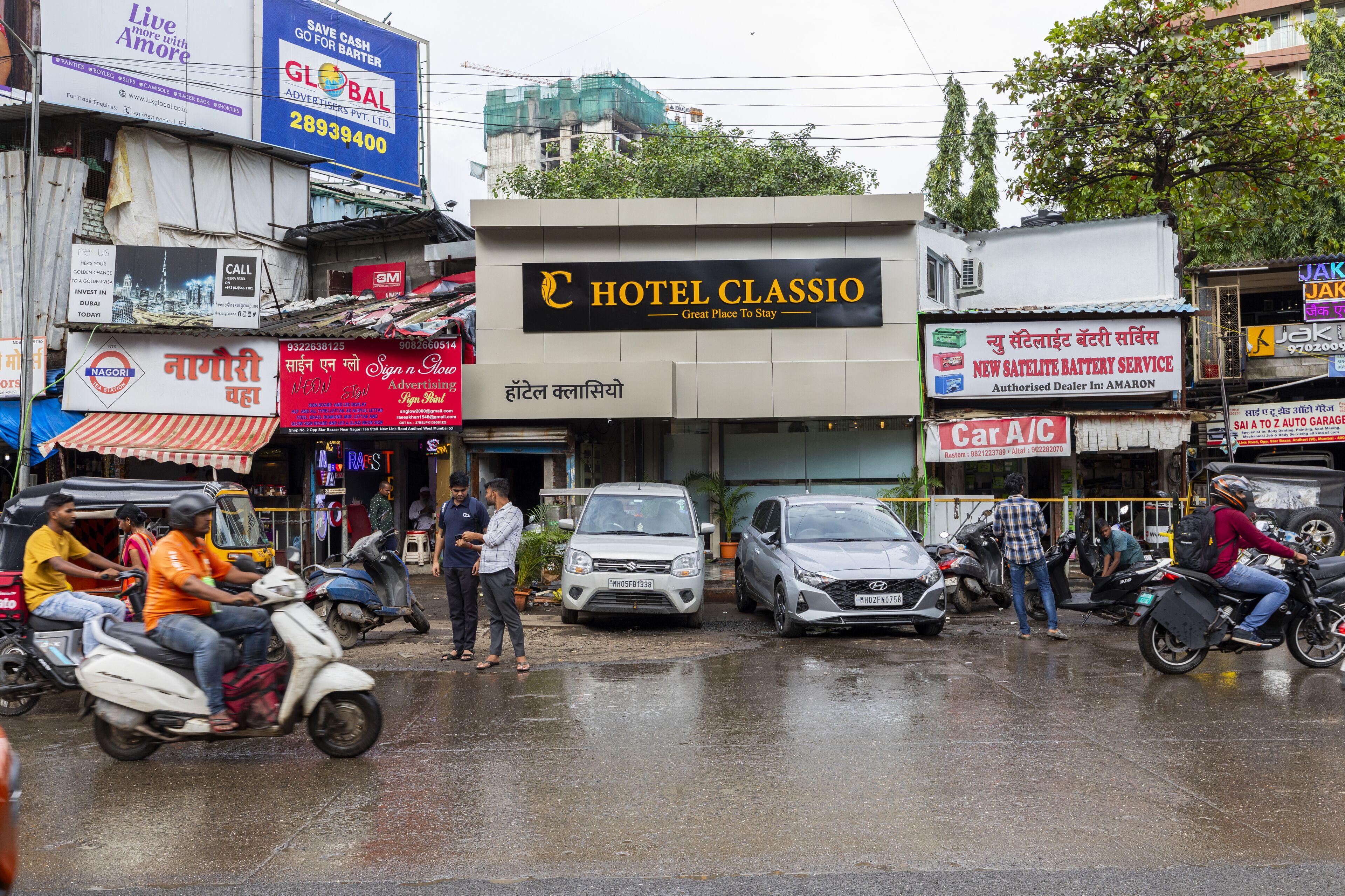 Classio Andheri - Near Dn Nagar Metro Station Mumbai