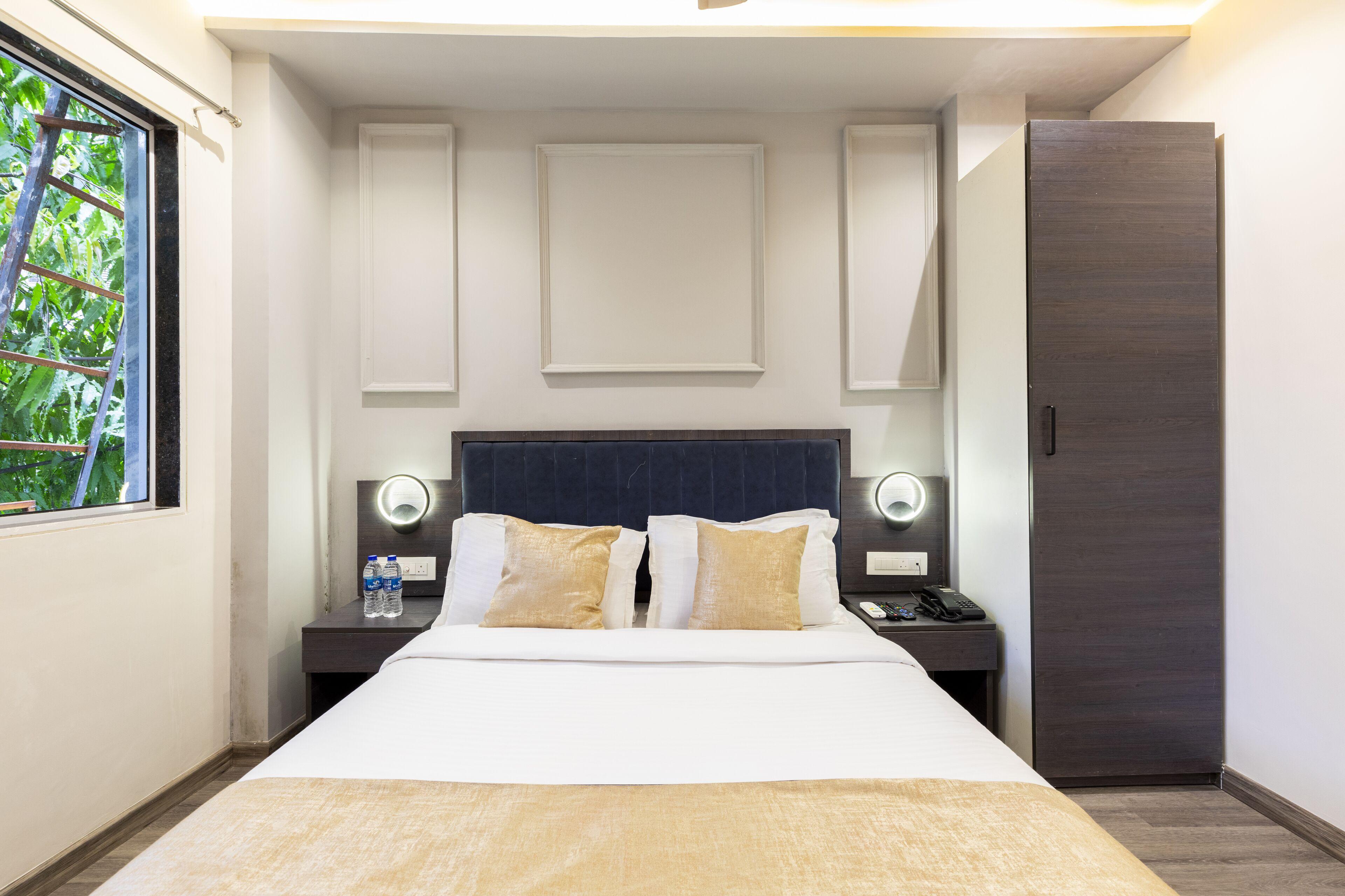 Hotel Classio Andheri - Near Dn Nagar Metro Station 3*
