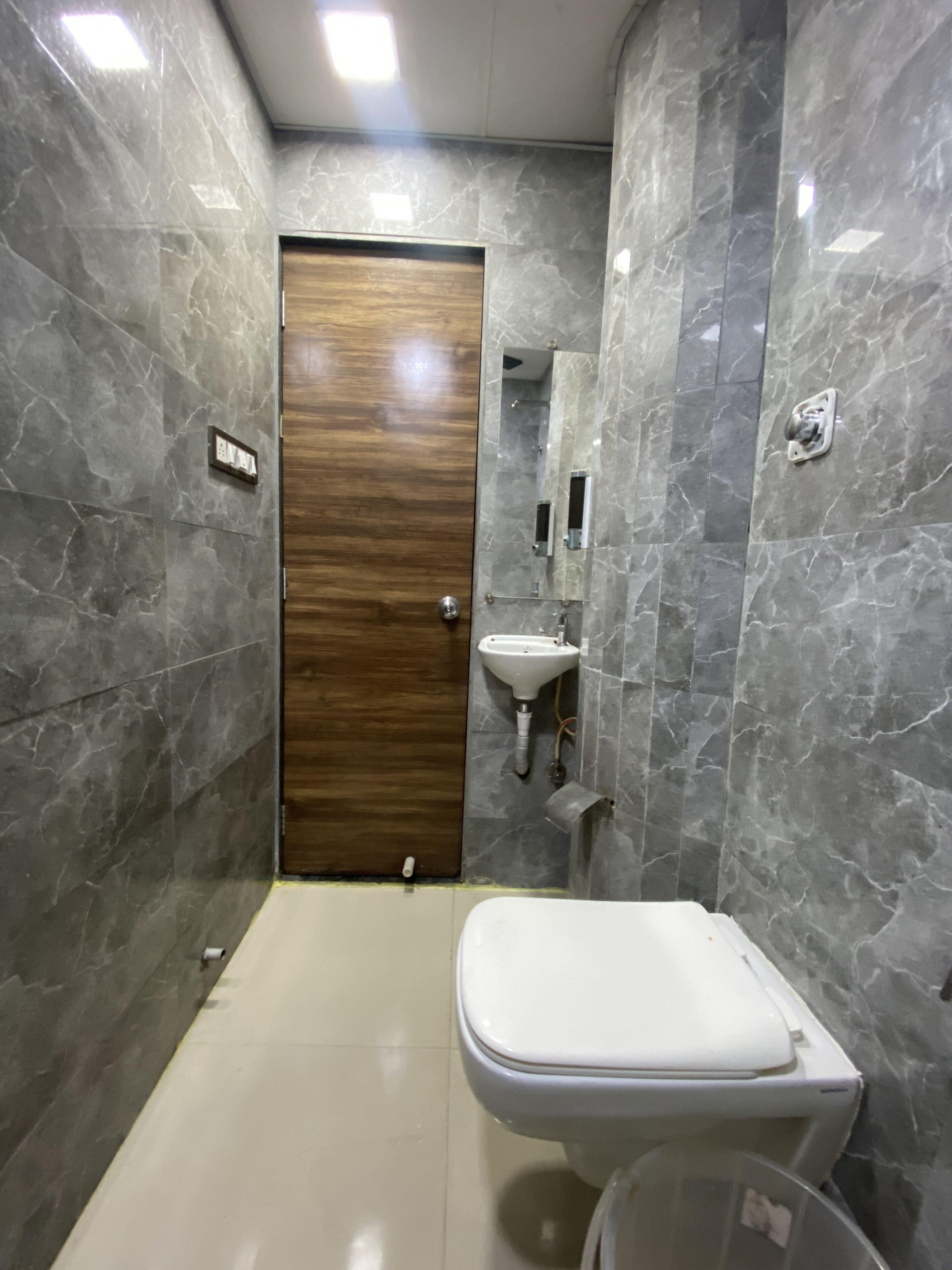 Blue Wellington - Near Airport Hotel 3*