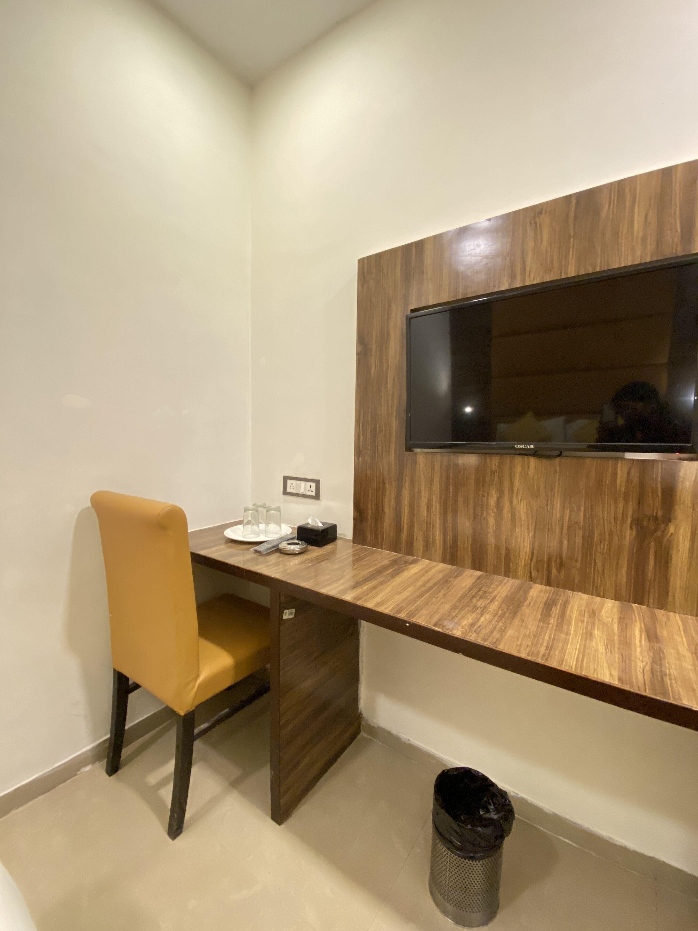 Blue Wellington - Near Airport