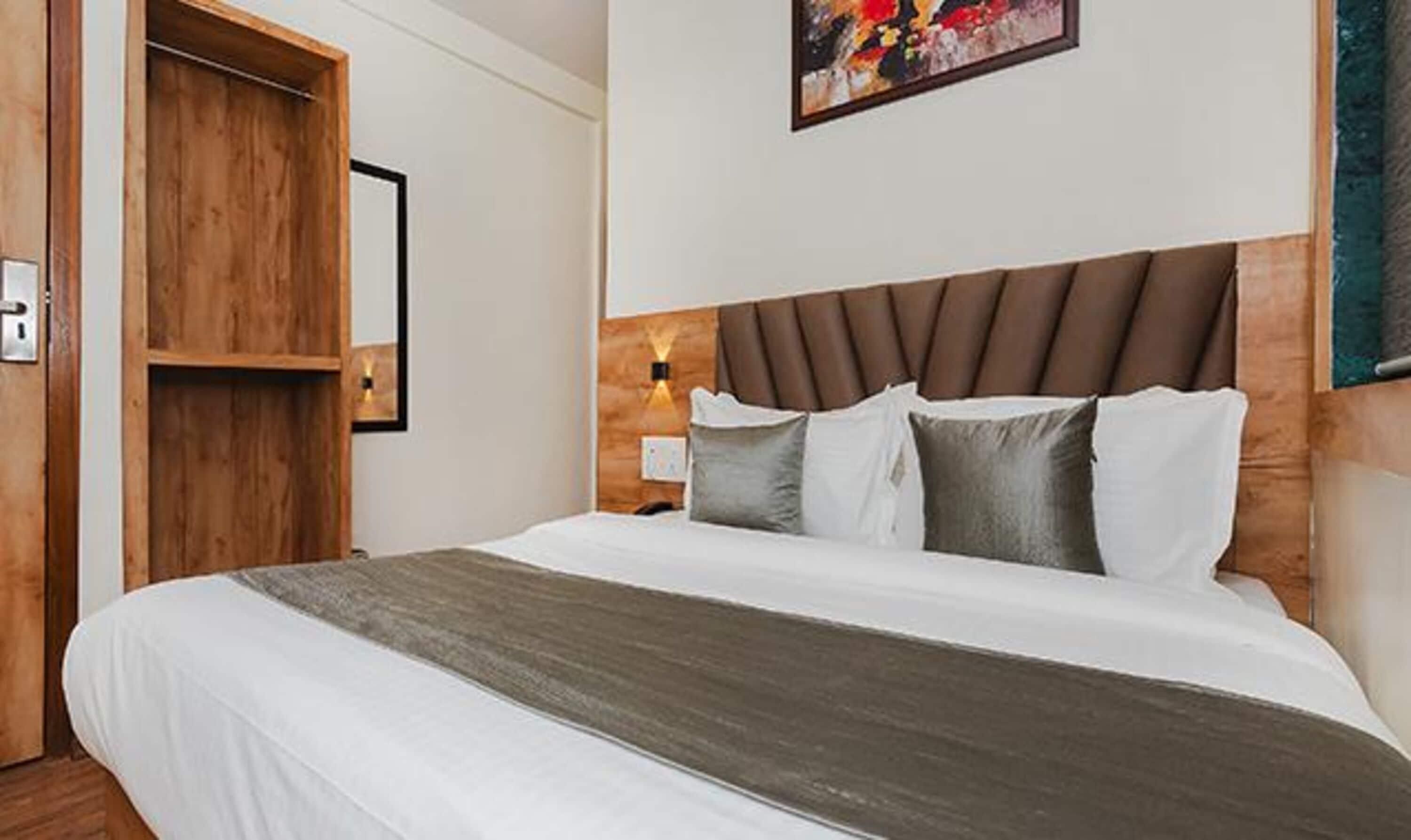 Hotel Airport Palace Mumbai