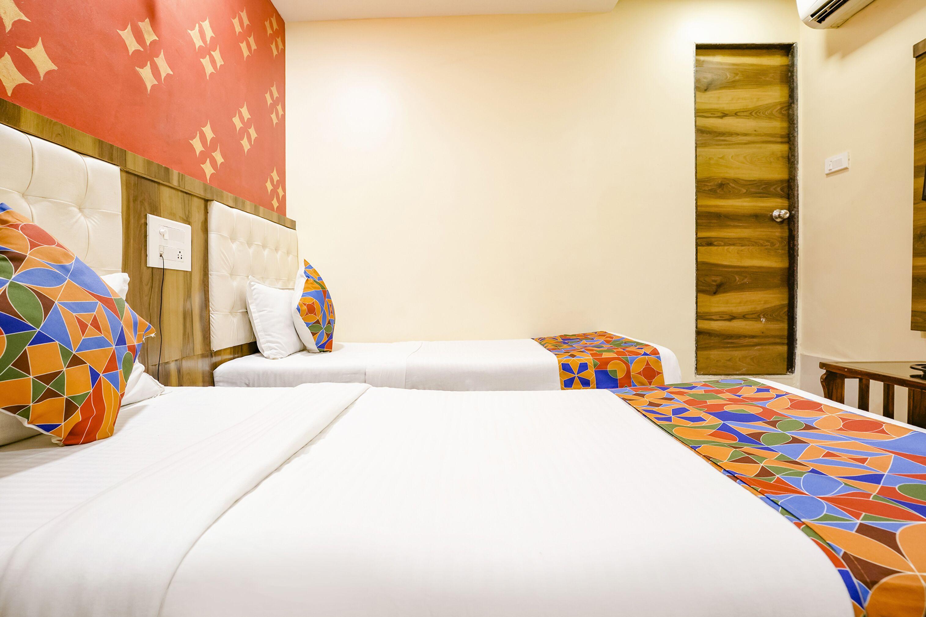 Fabexpress Sarah Gold - Nr Nesco Exhibition Center Hotel 3*