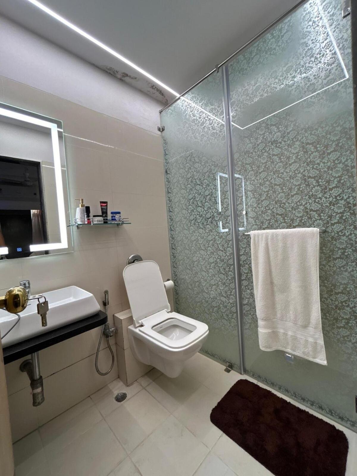 Apartment Luxury Aesthetic Party Pad Mumbai