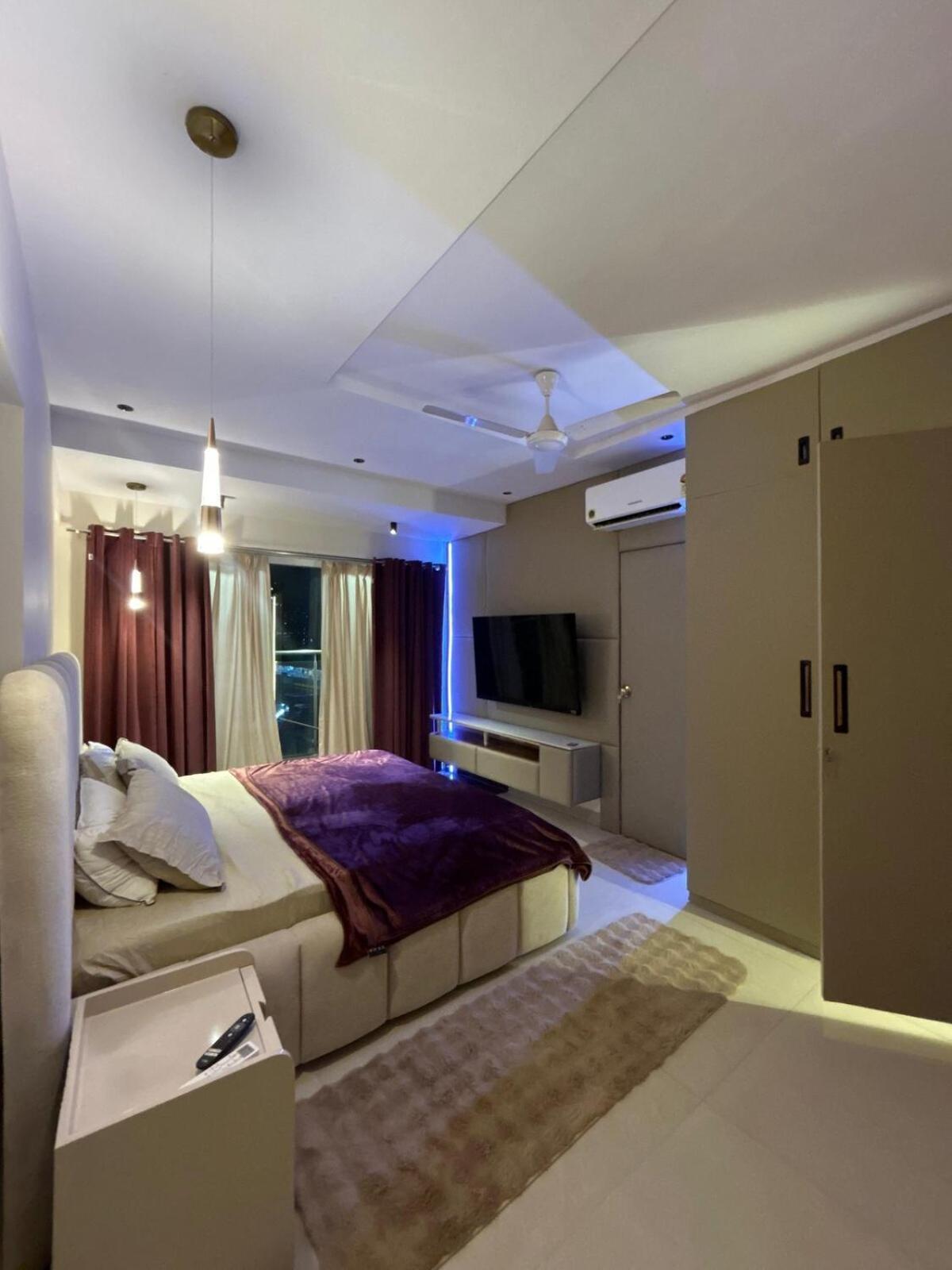 Luxury Aesthetic Party Pad