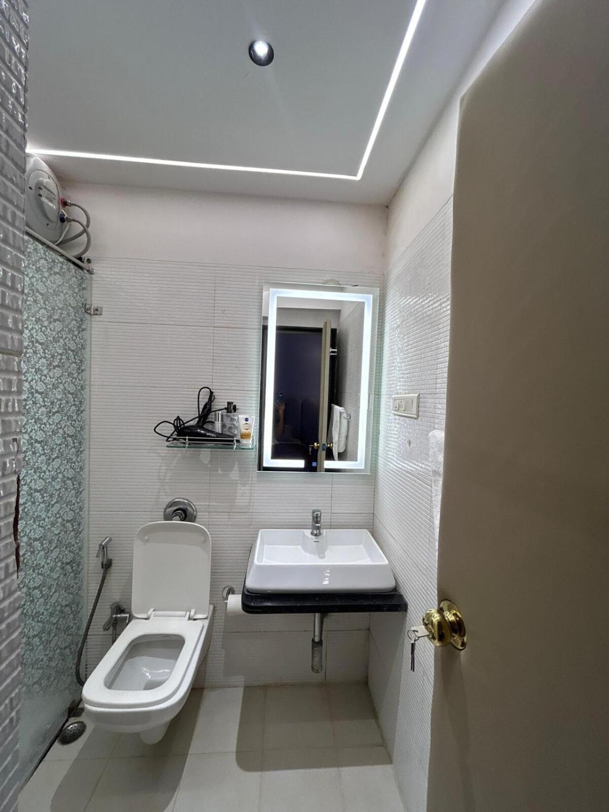 Apartment Luxury Aesthetic Party Pad *