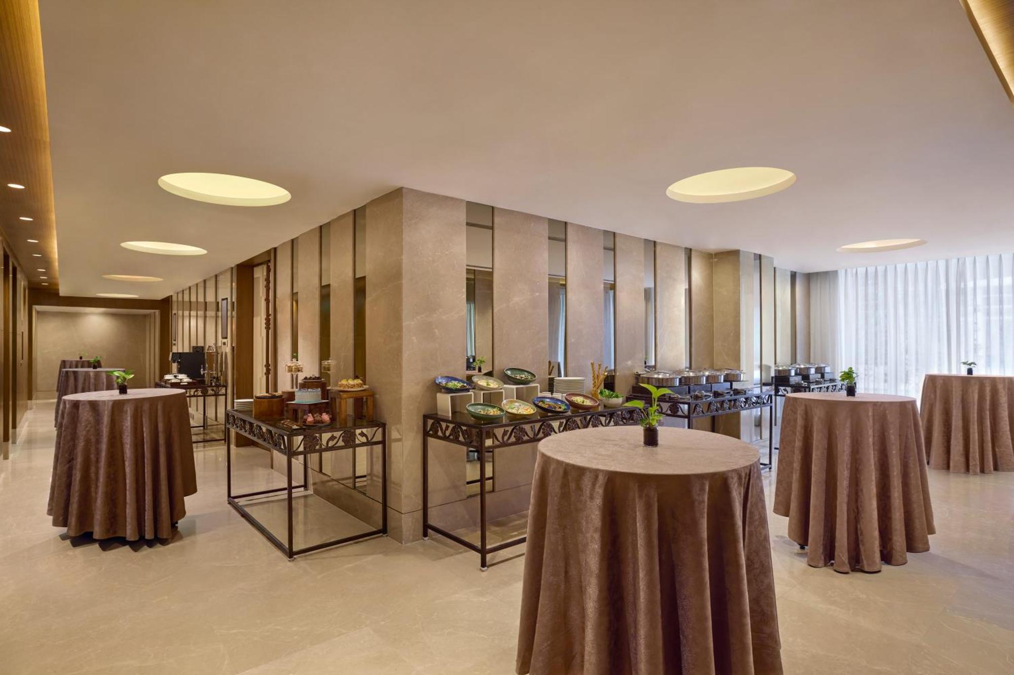 The Fern Mumbai, Goregaon, Series By Marriott 5*