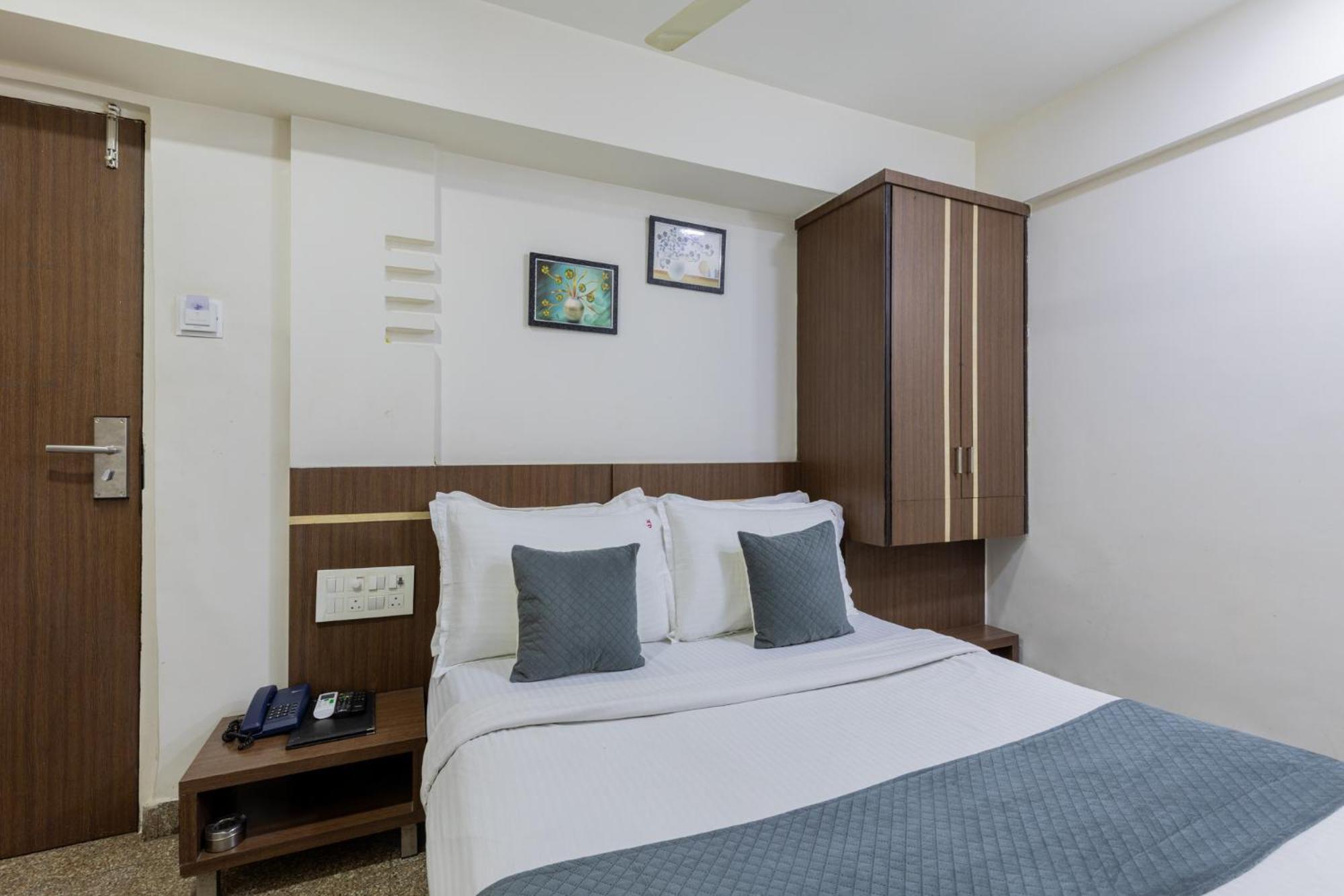 Hotel Jk Regency, International