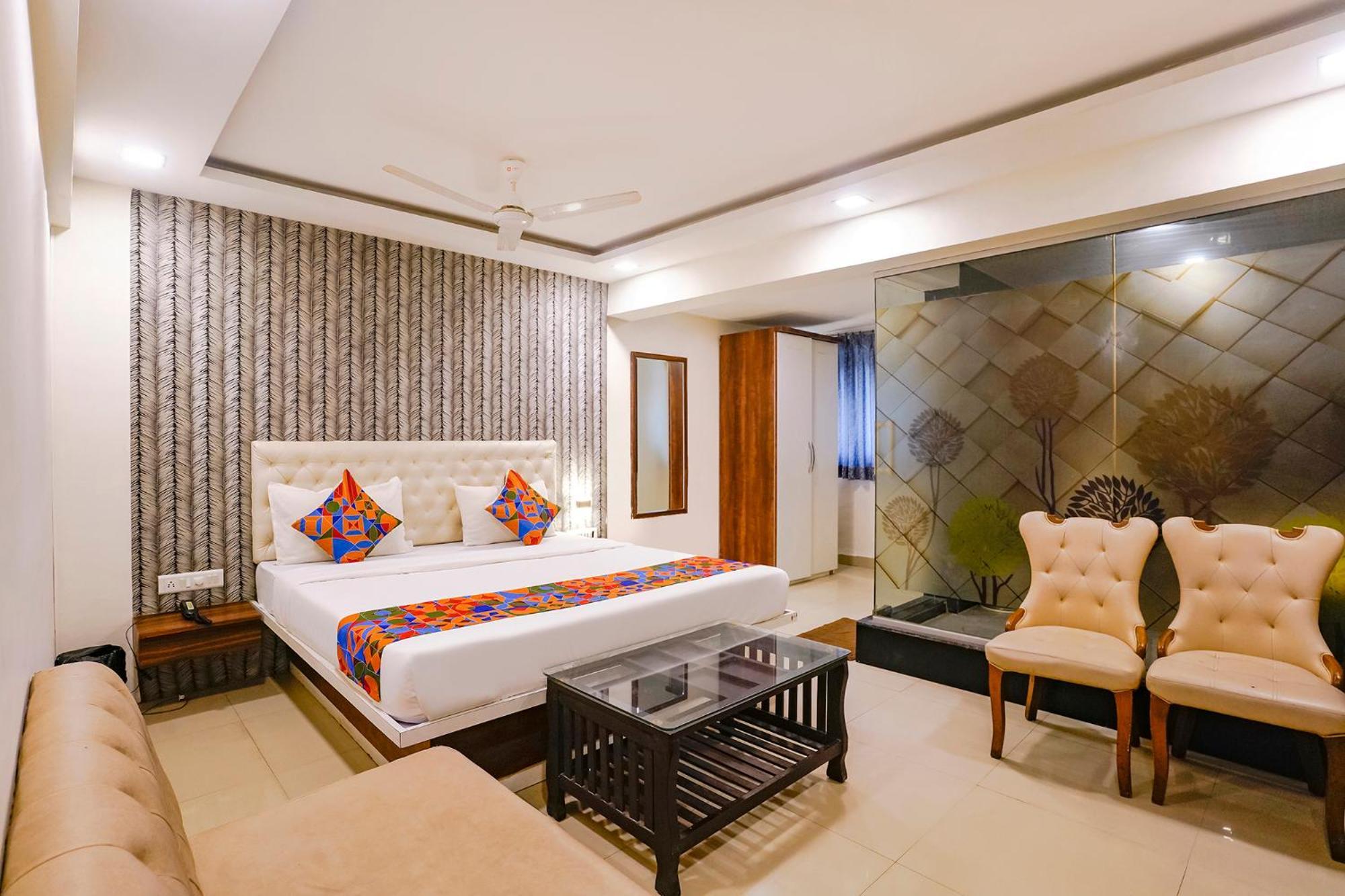 Fabhotel Arsh Executive Hotel