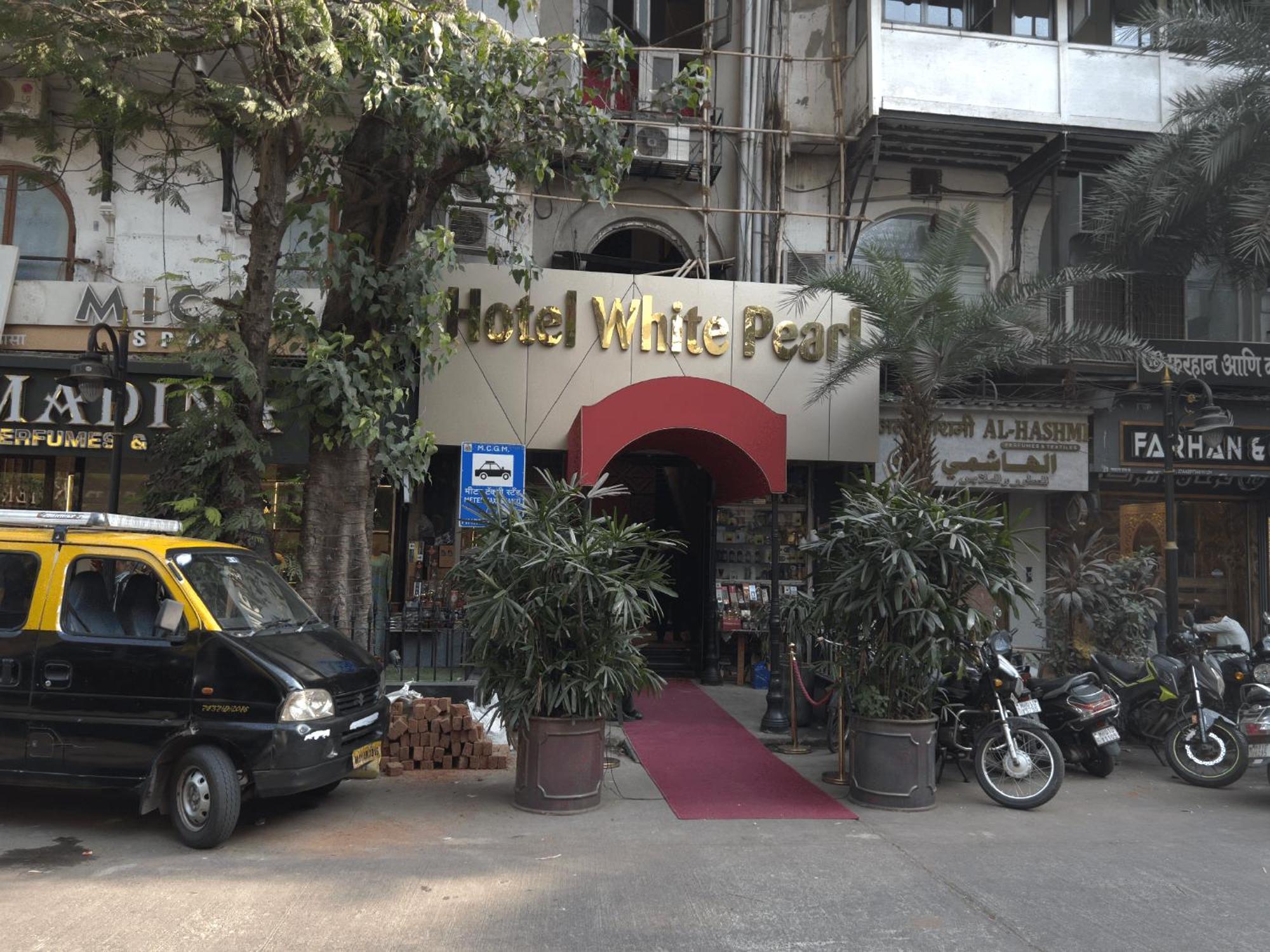 White Pearl - Colaba 3*