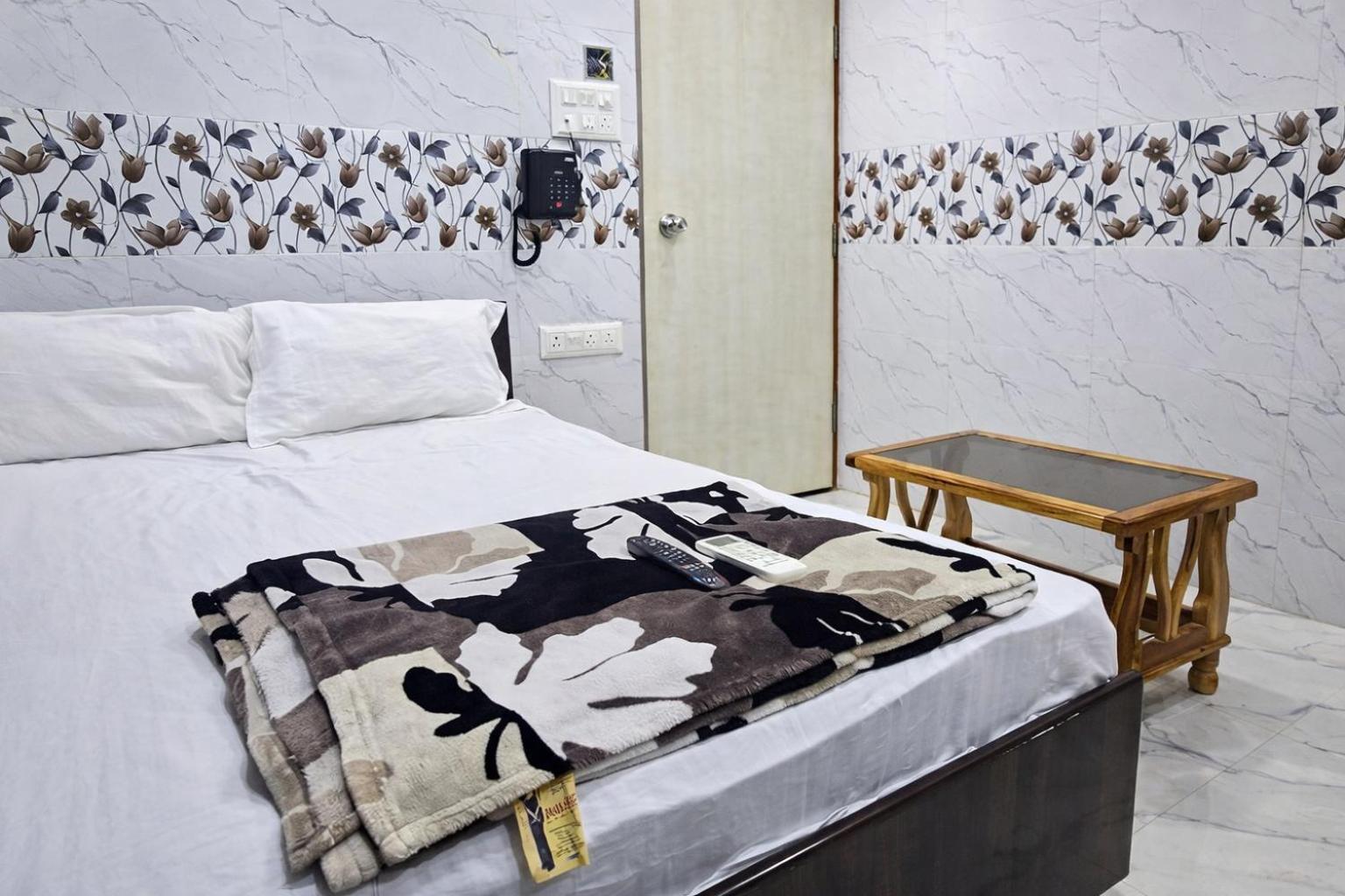 Hotel Relax Kurla Mumbai