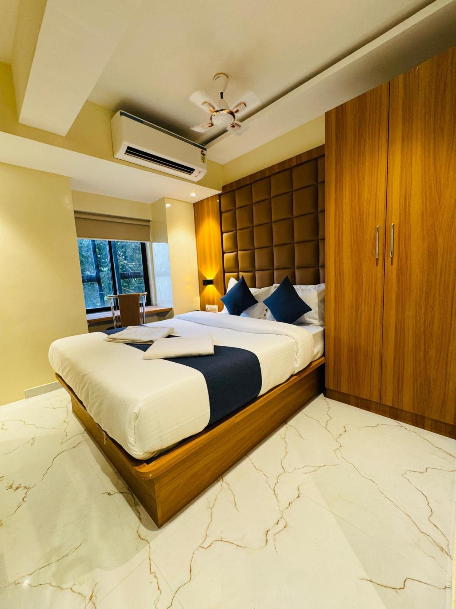 Comfort Castle Hotel Mumbai