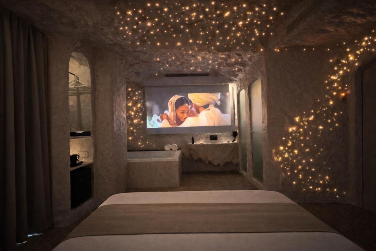 Hotel Dragonfly - The Art 4*