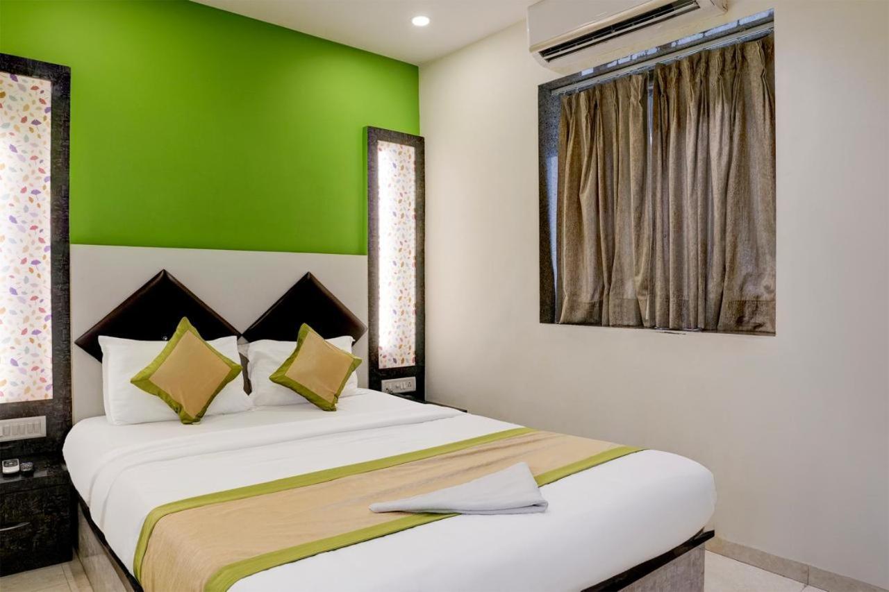 Glitz Veera -andheri Kurla Road