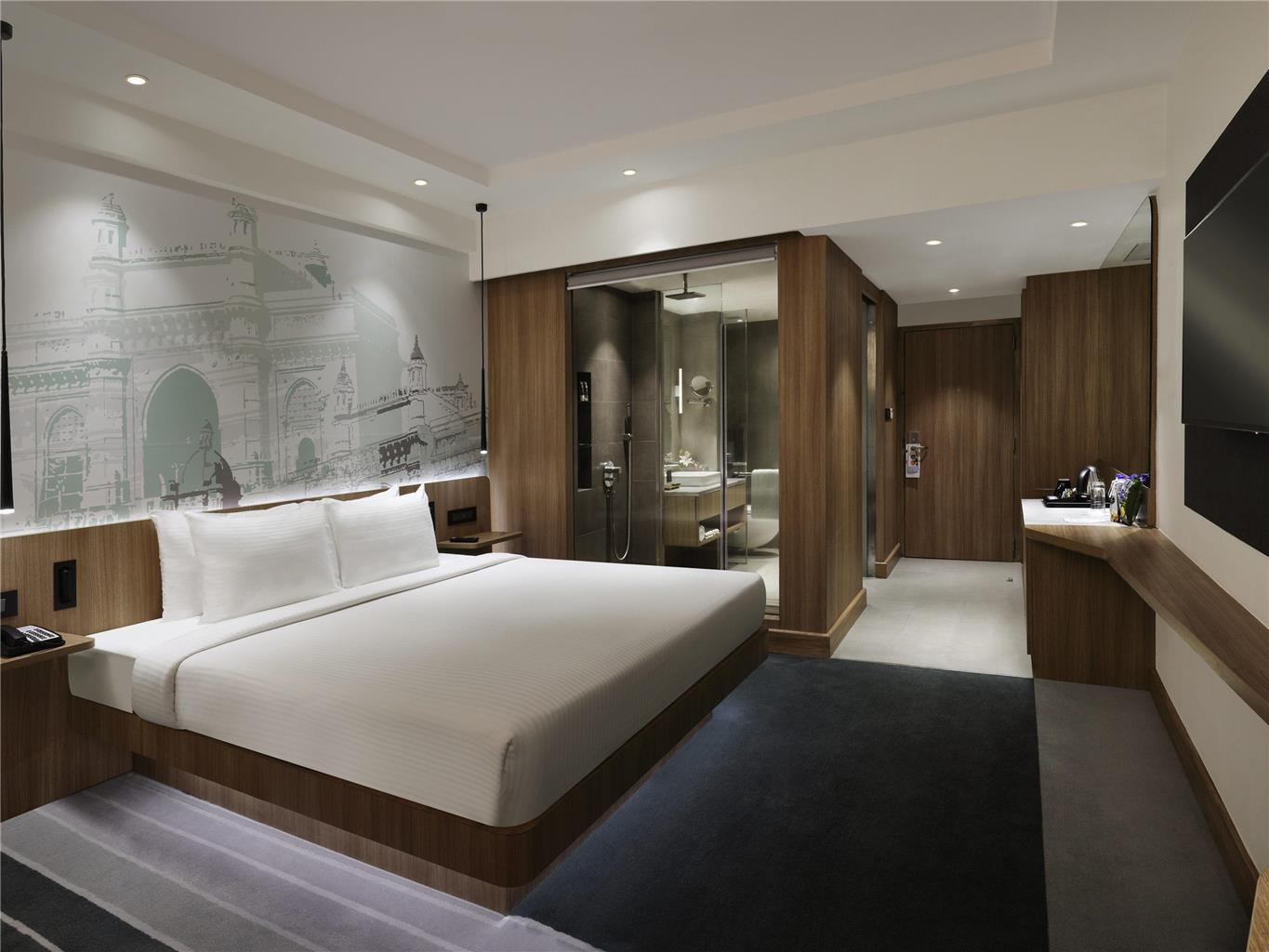 Novotel Juhu Hotel 5*