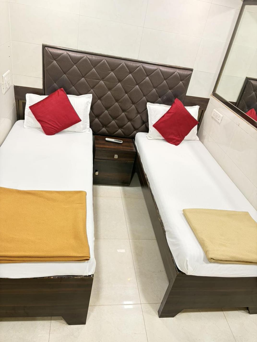 Qamar Hotel Mumbai